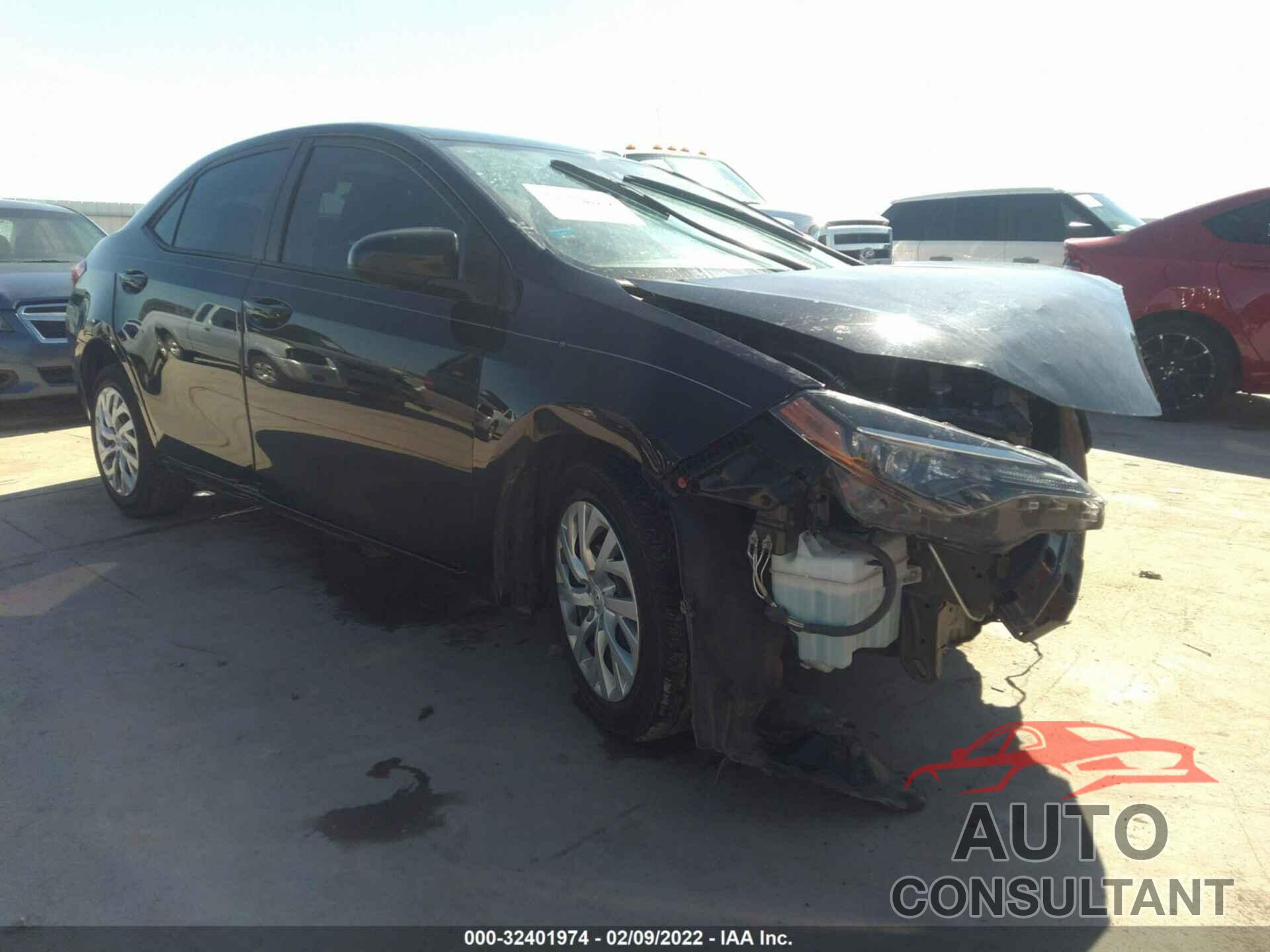 TOYOTA COROLLA 2018 - 5YFBURHE2JP846493