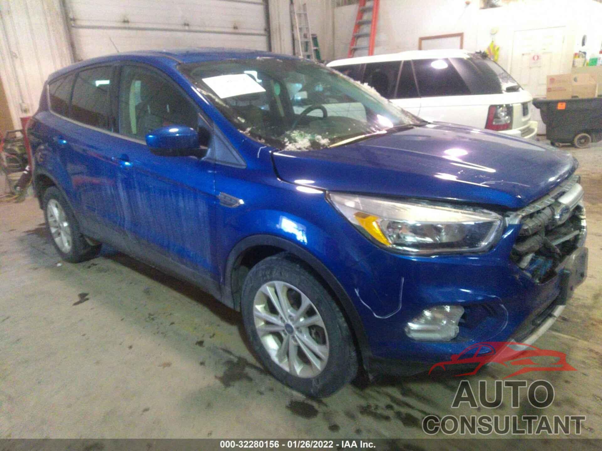 FORD ESCAPE 2017 - 1FMCU9GD8HUB60836