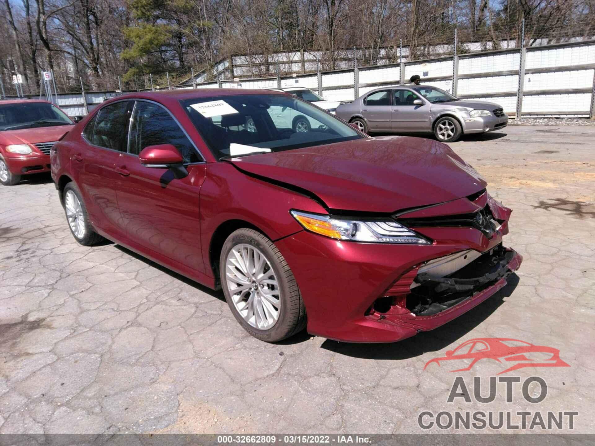 TOYOTA CAMRY 2019 - 4T1B11HK0KU811029