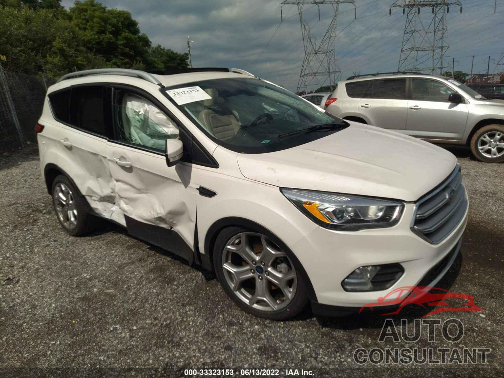 FORD ESCAPE 2017 - 1FMCU9J97HUD63706