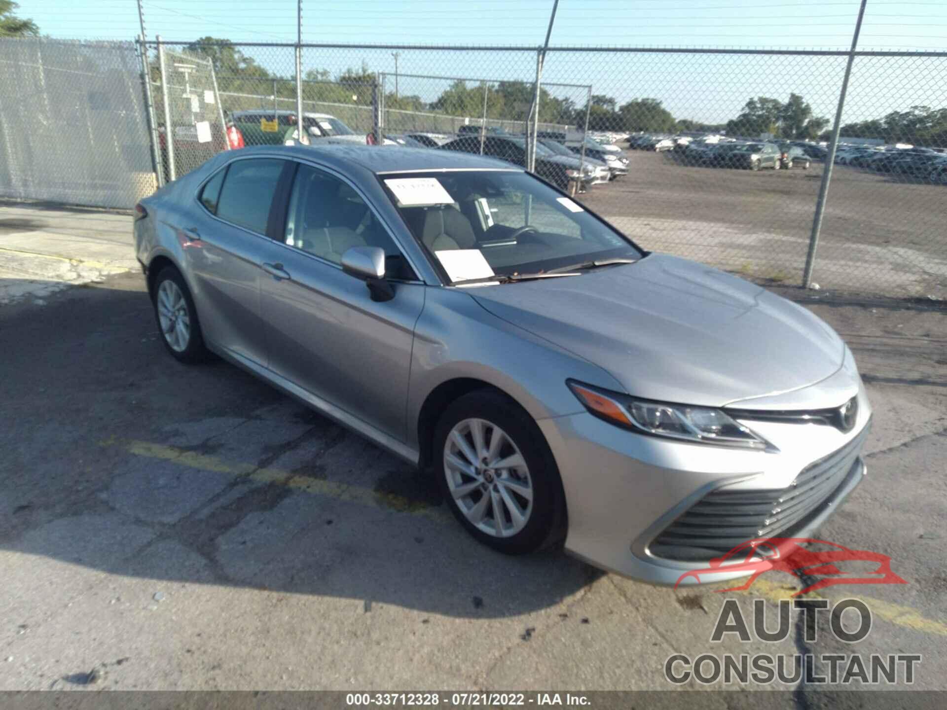 TOYOTA CAMRY 2021 - 4T1C11AK6MU575133