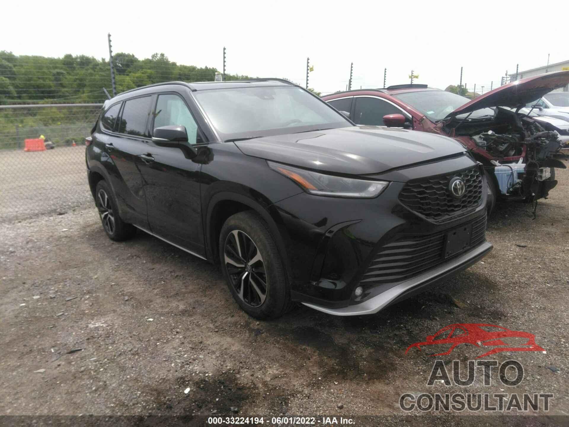 TOYOTA HIGHLANDER 2022 - 5TDJZRBH9NS164563