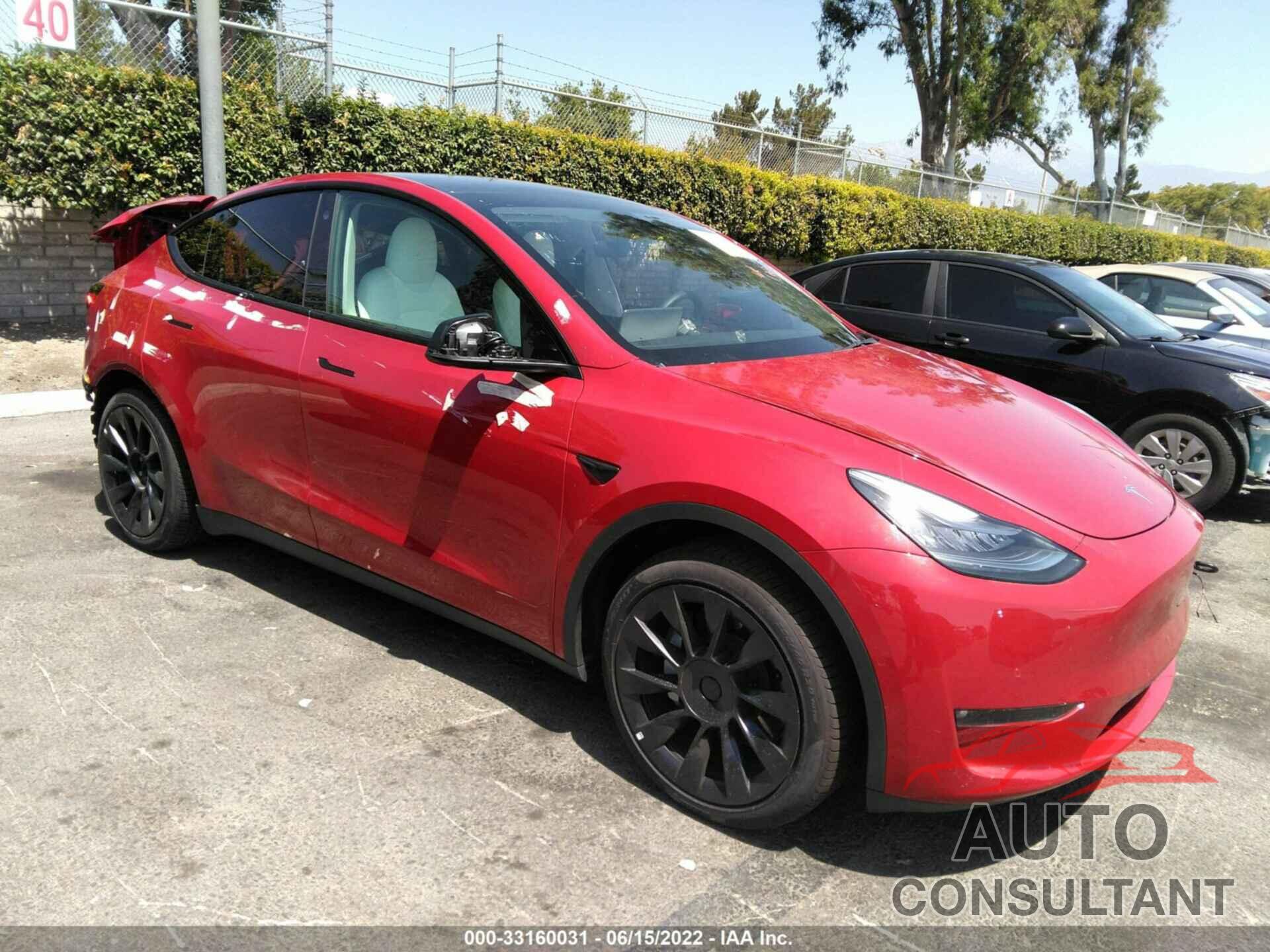 TESLA MODEL Y 2021 - 5YJYGDED7MF121441