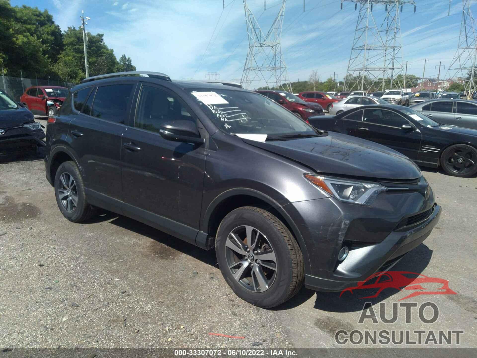 TOYOTA RAV4 2018 - JTMRFREV9JJ740205