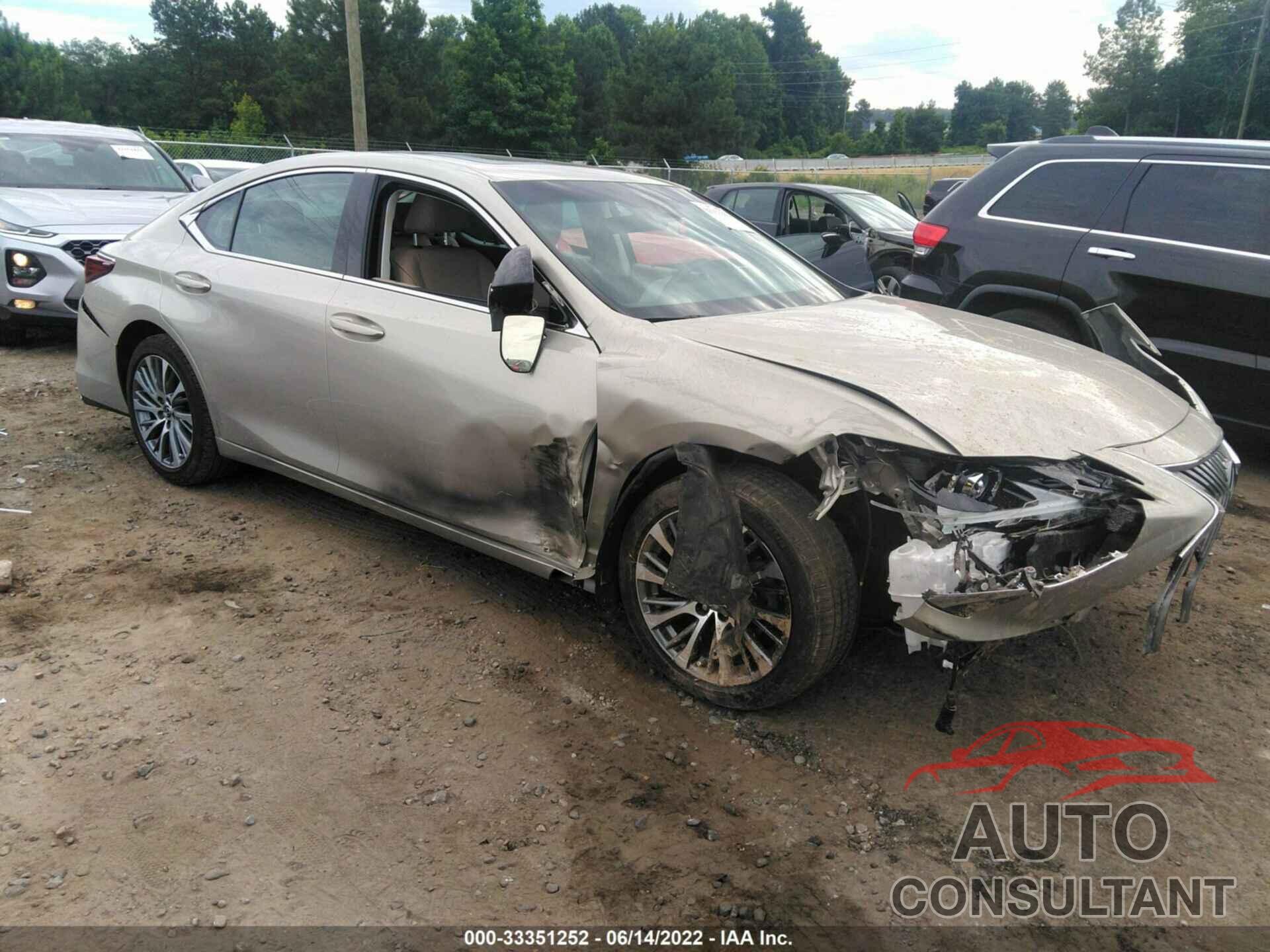 LEXUS ES 2019 - 58ABZ1B17KU018439