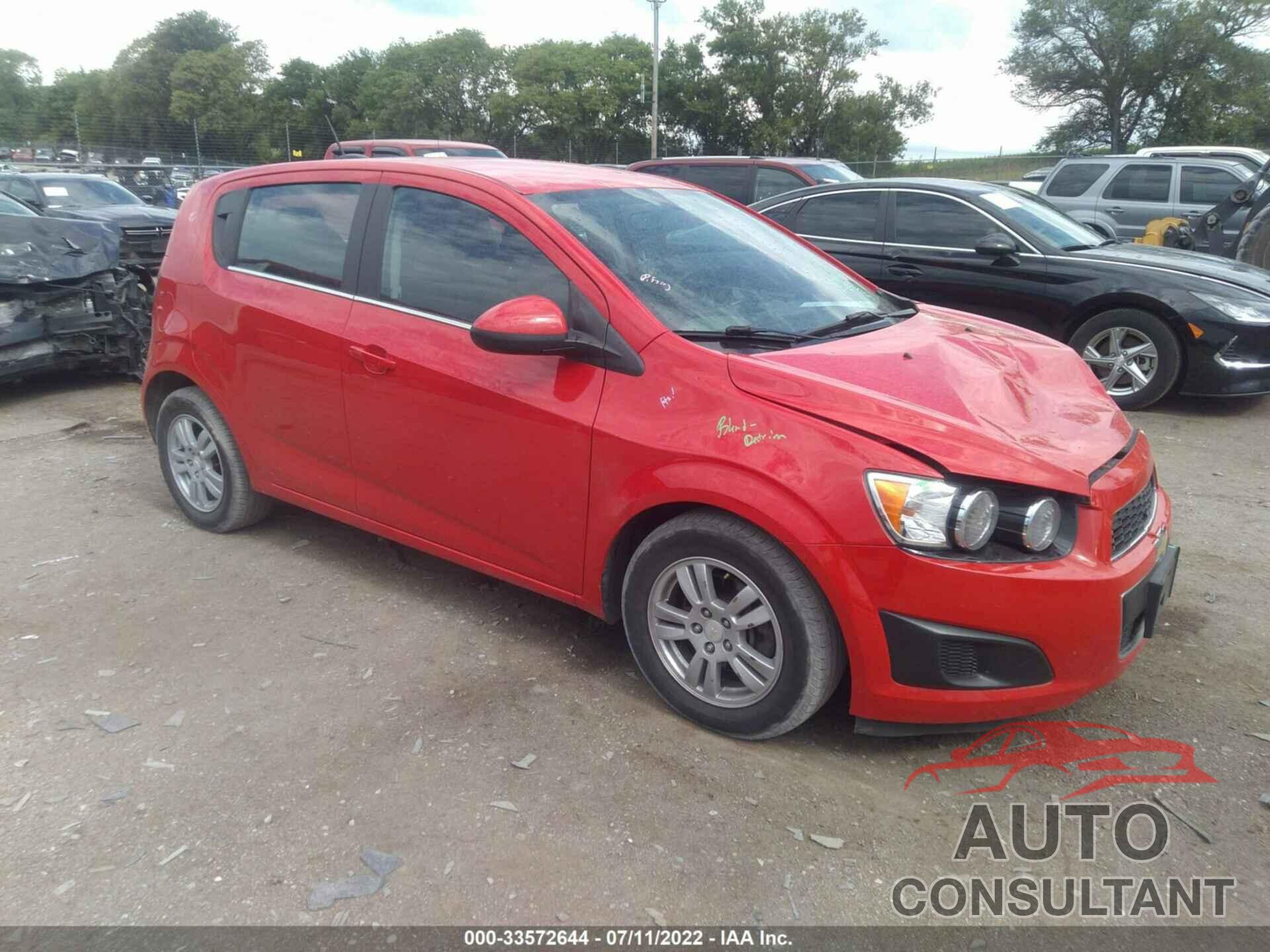 CHEVROLET SONIC 2016 - 1G1JC6SB2G4171180