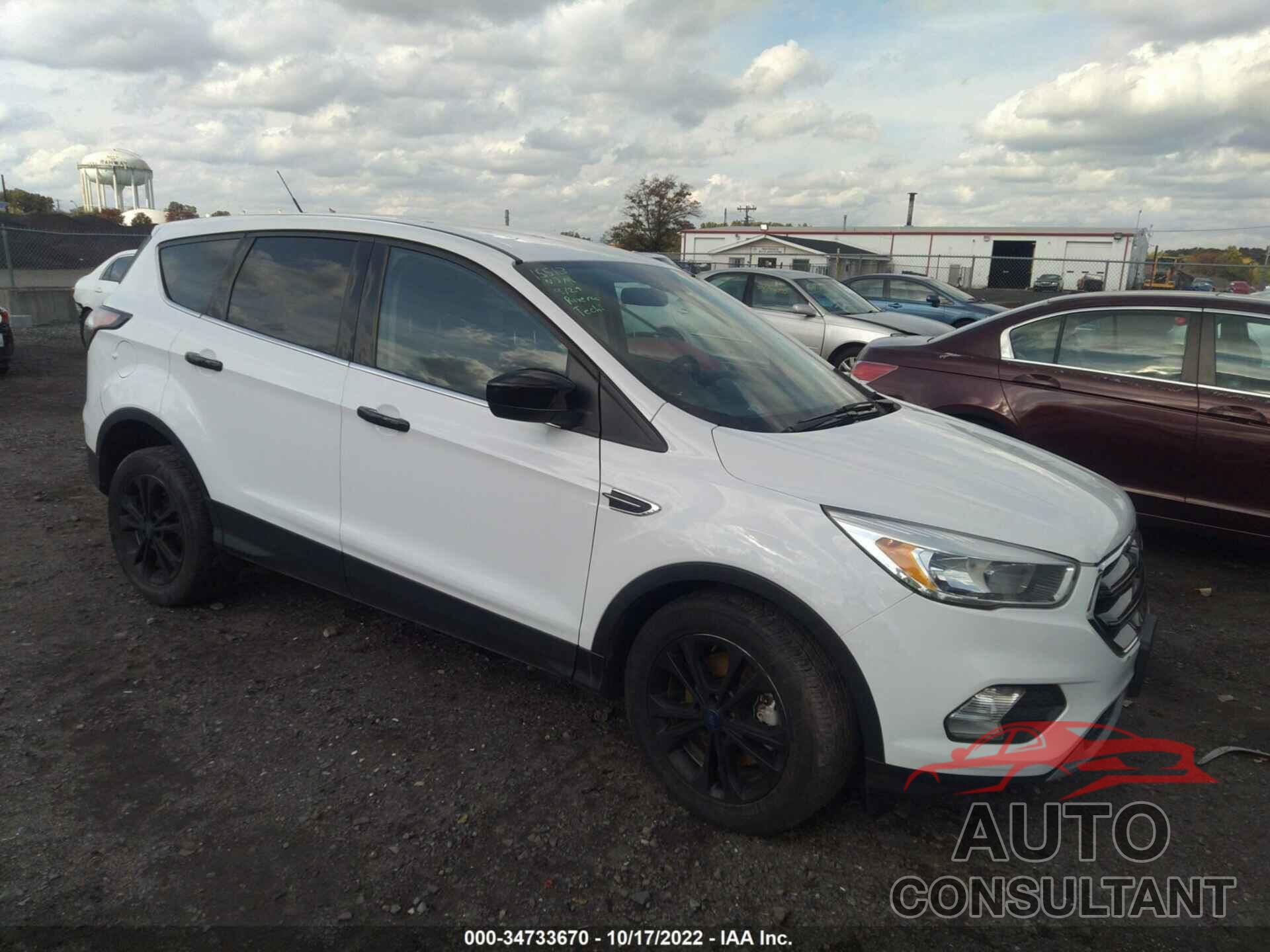 FORD ESCAPE 2017 - 1FMCU9GD9HUB90184