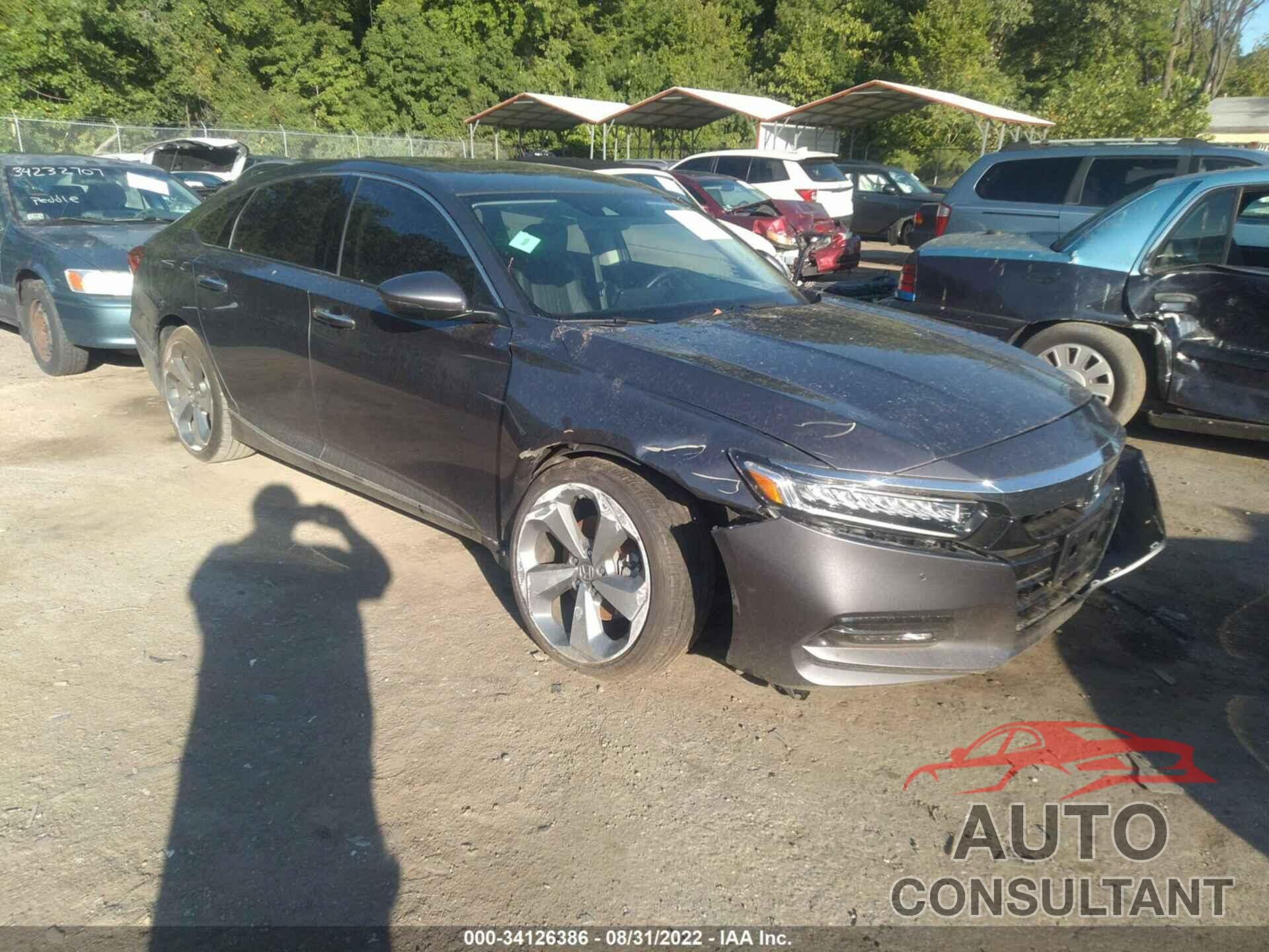 HONDA ACCORD SEDAN 2018 - 1HGCV2F90JA053861