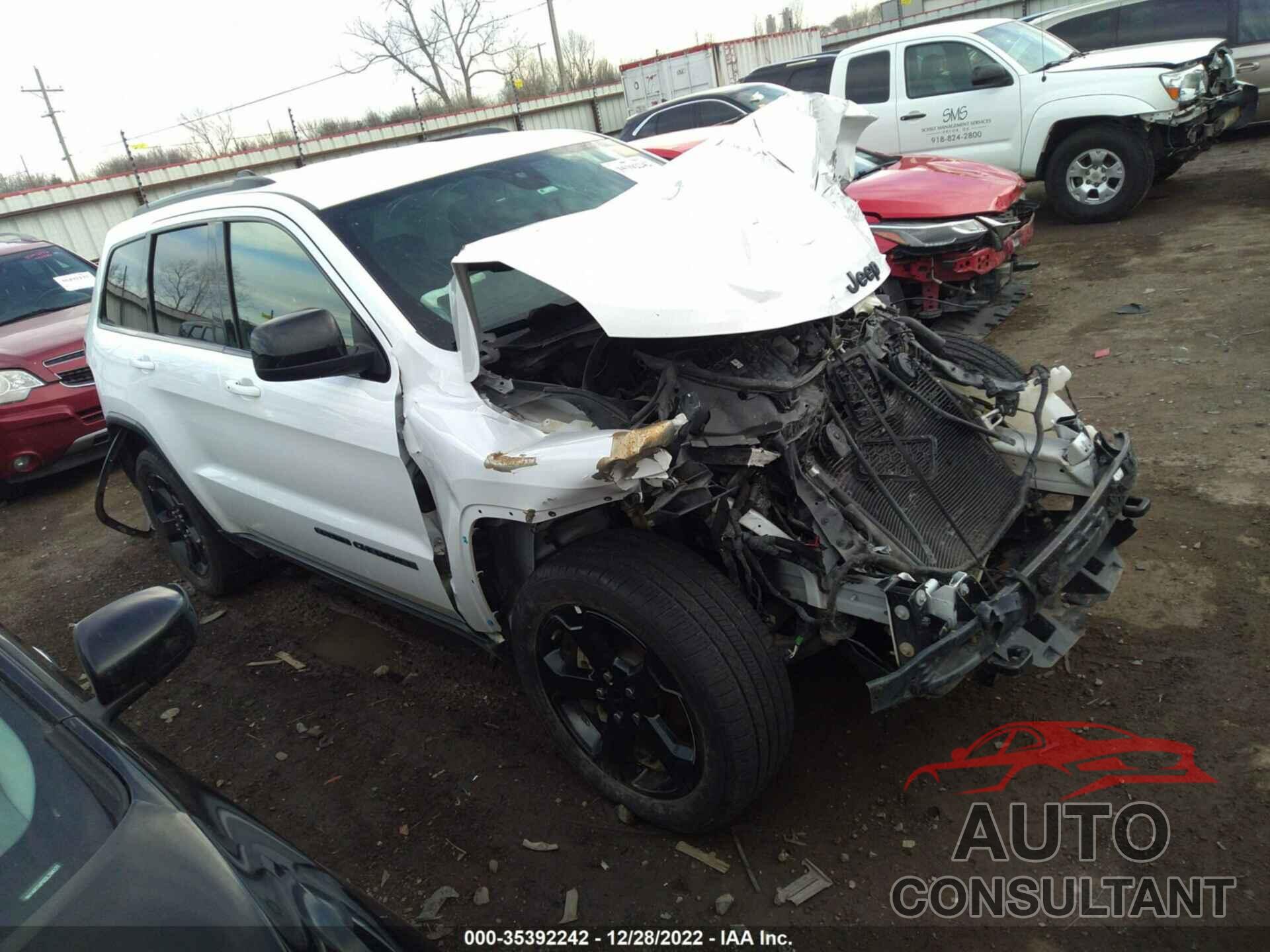 JEEP GRAND CHEROKEE 2018 - 1C4RJFAG0JC368018