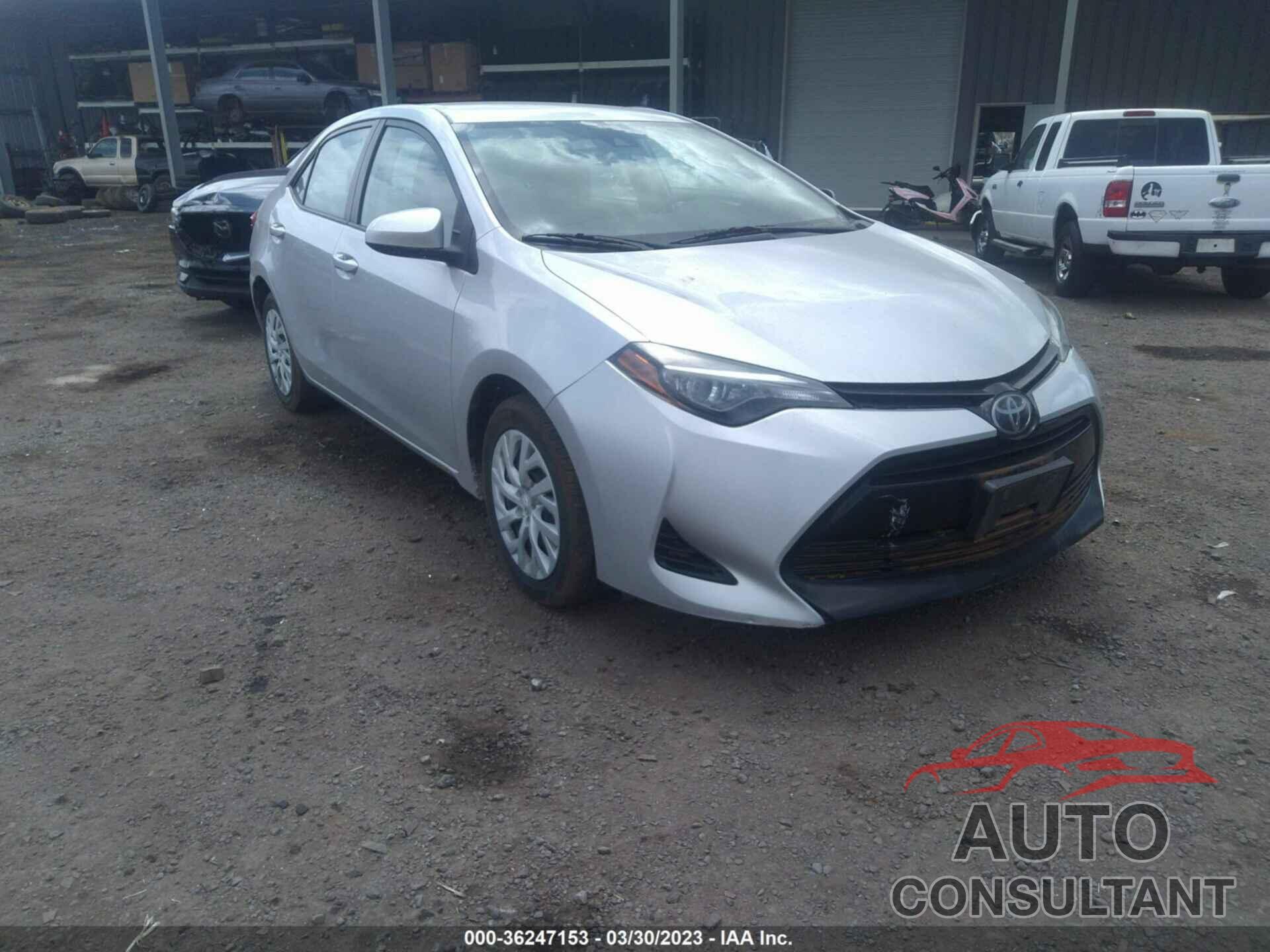 TOYOTA COROLLA 2018 - 5YFBURHE8JP761383