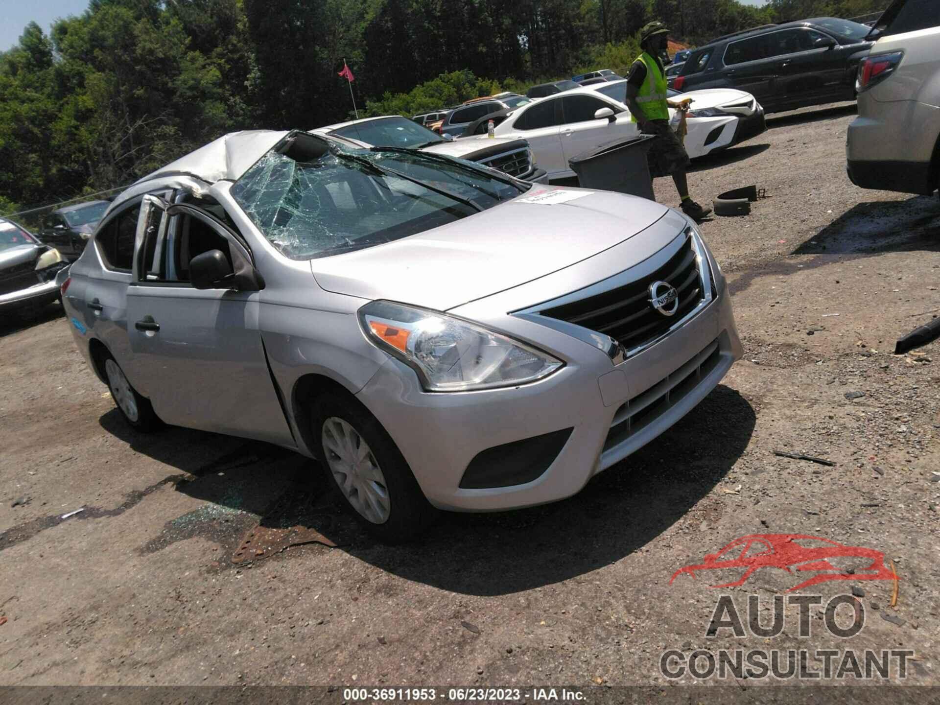 NISSAN VERSA 2015 - 3N1CN7AP1FL802672