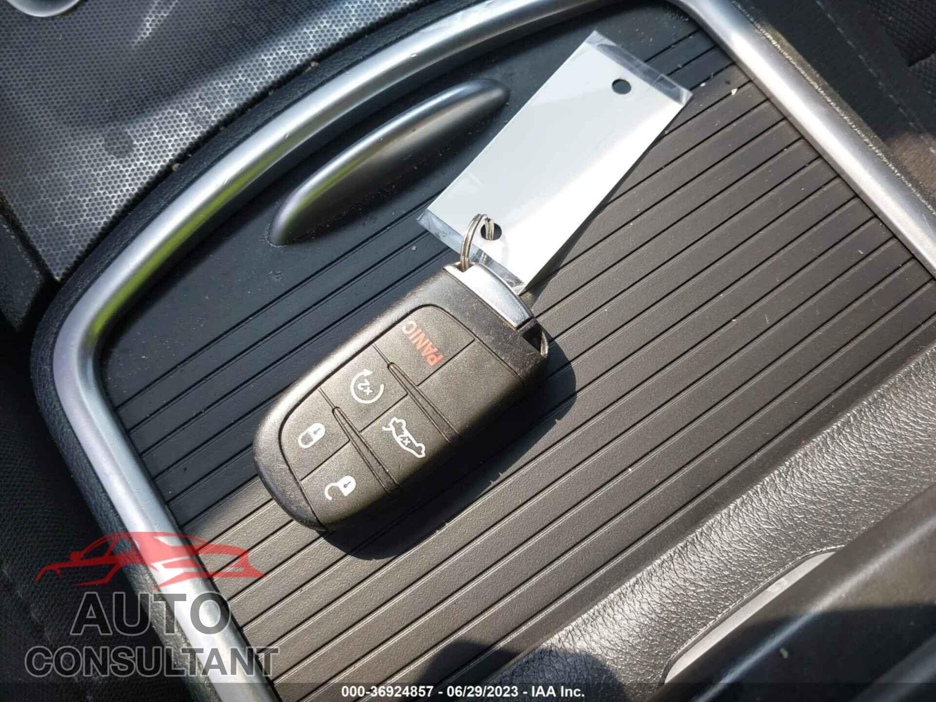 DODGE CHARGER 2017 - 2C3CDXJG5HH621168