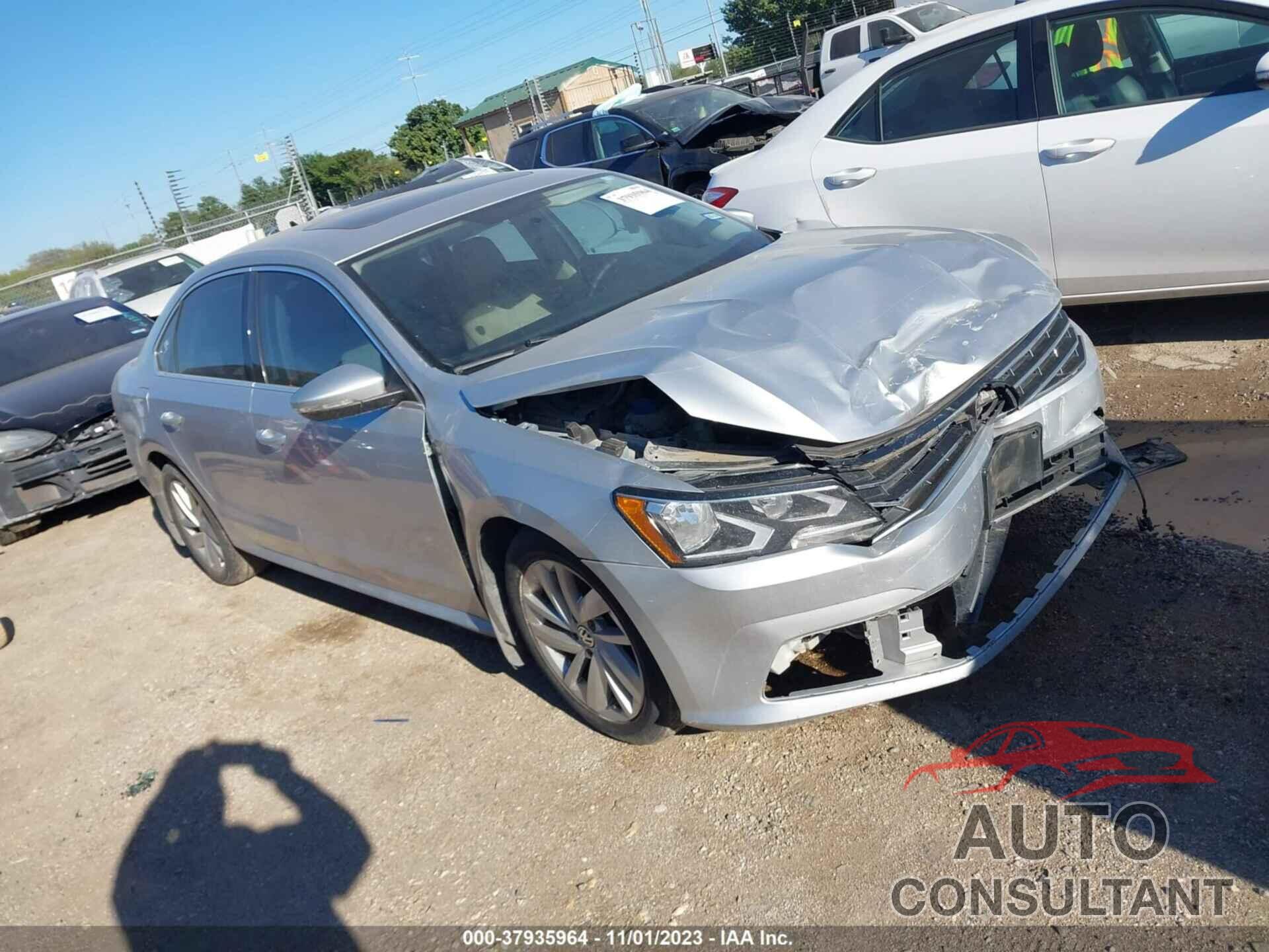 VOLKSWAGEN PASSAT 2018 - 1VWBA7A39JC028786