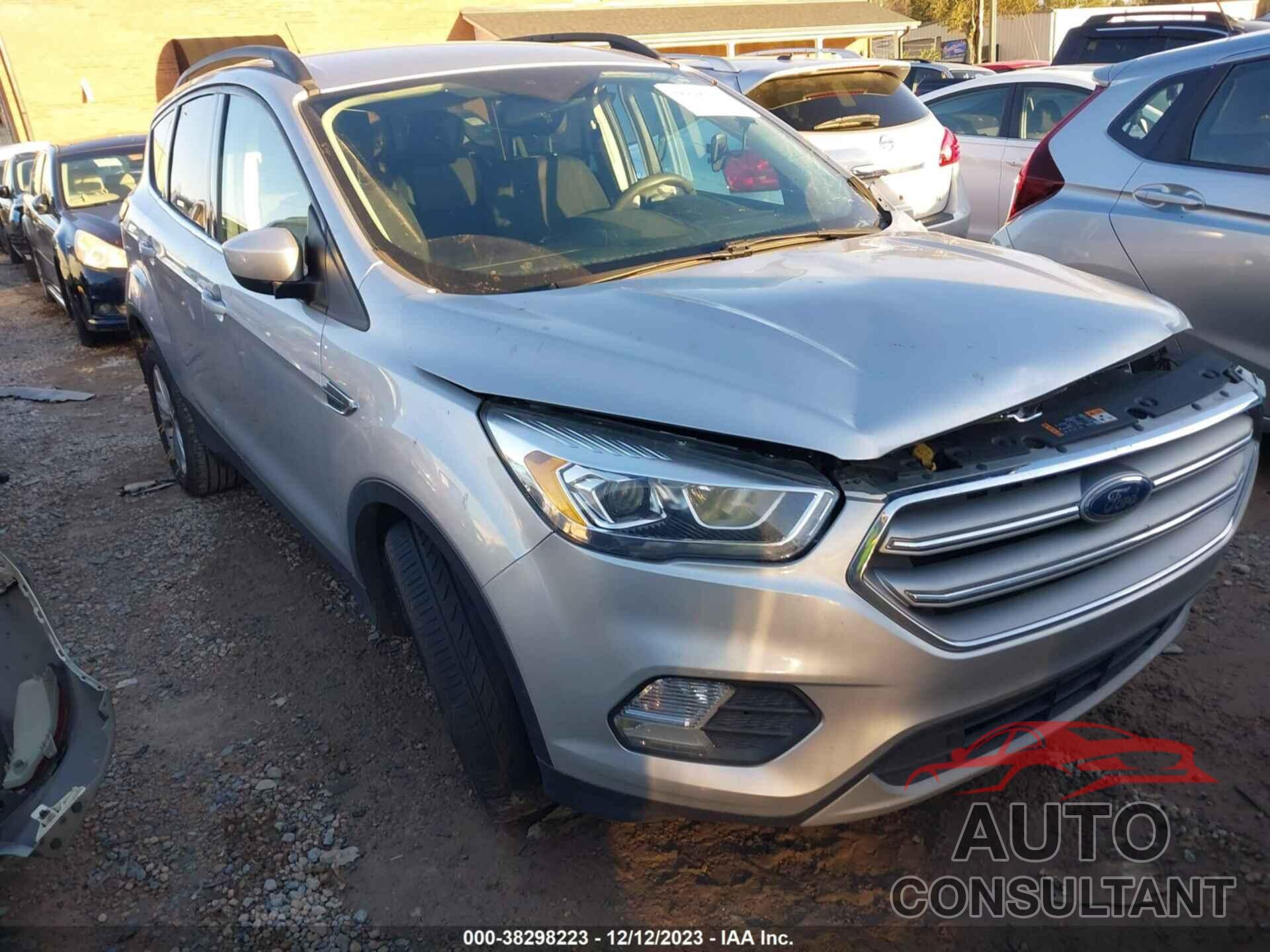 FORD ESCAPE 2017 - 1FMCU0GD4HUD74797