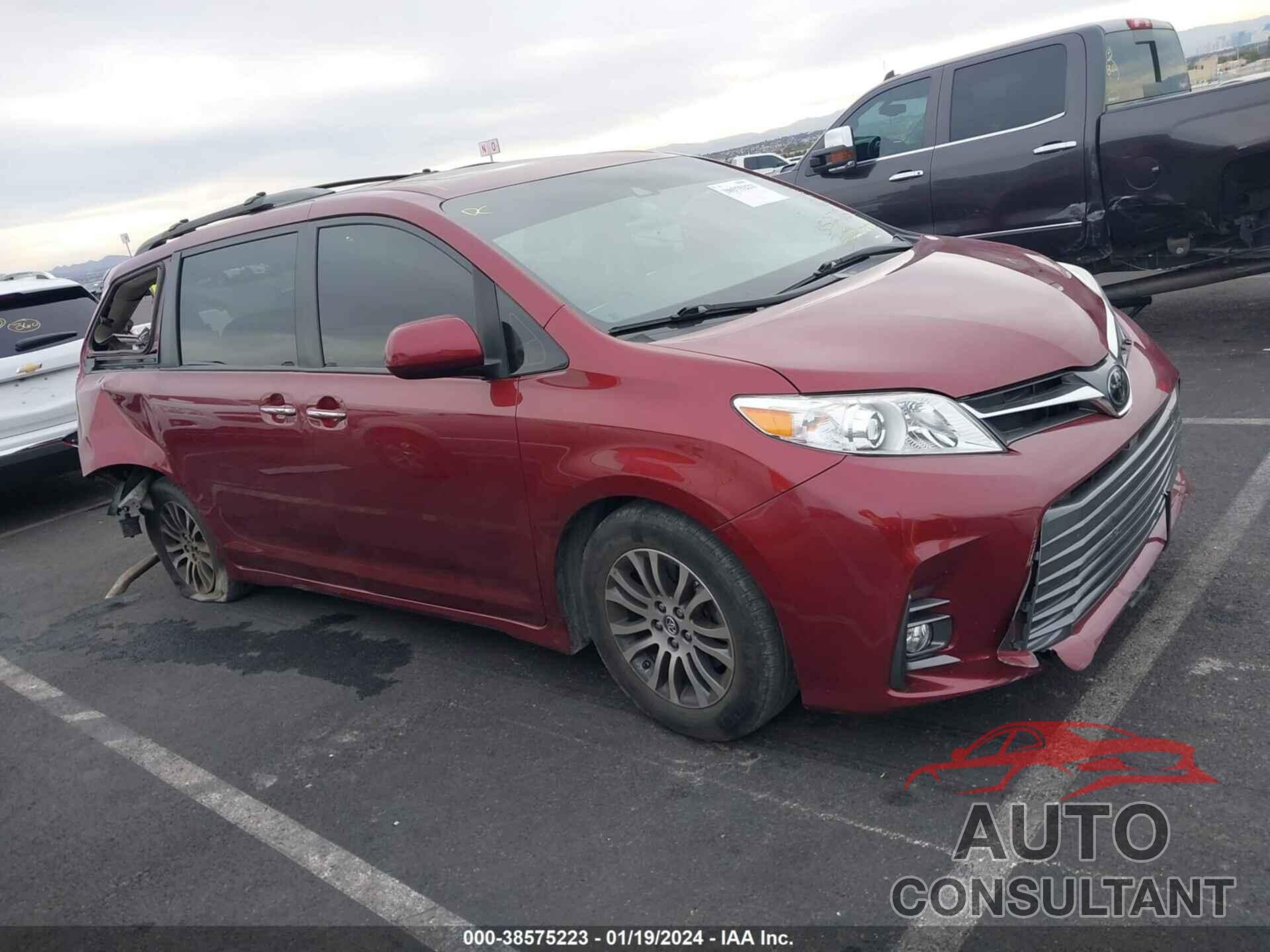 TOYOTA SIENNA 2019 - 5TDYZ3DC5KS970117