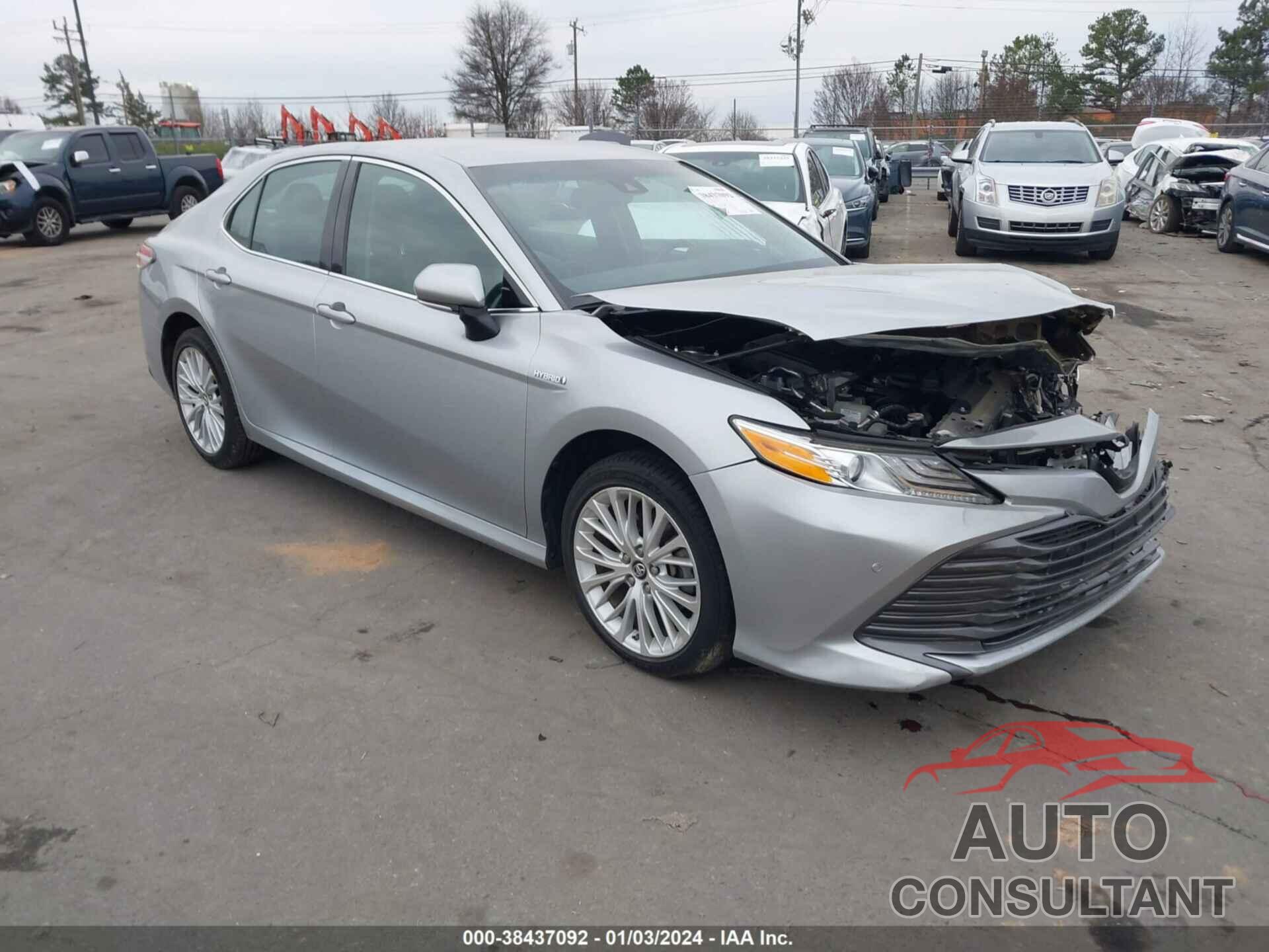 TOYOTA CAMRY 2018 - 4T1B21HK0JU008541