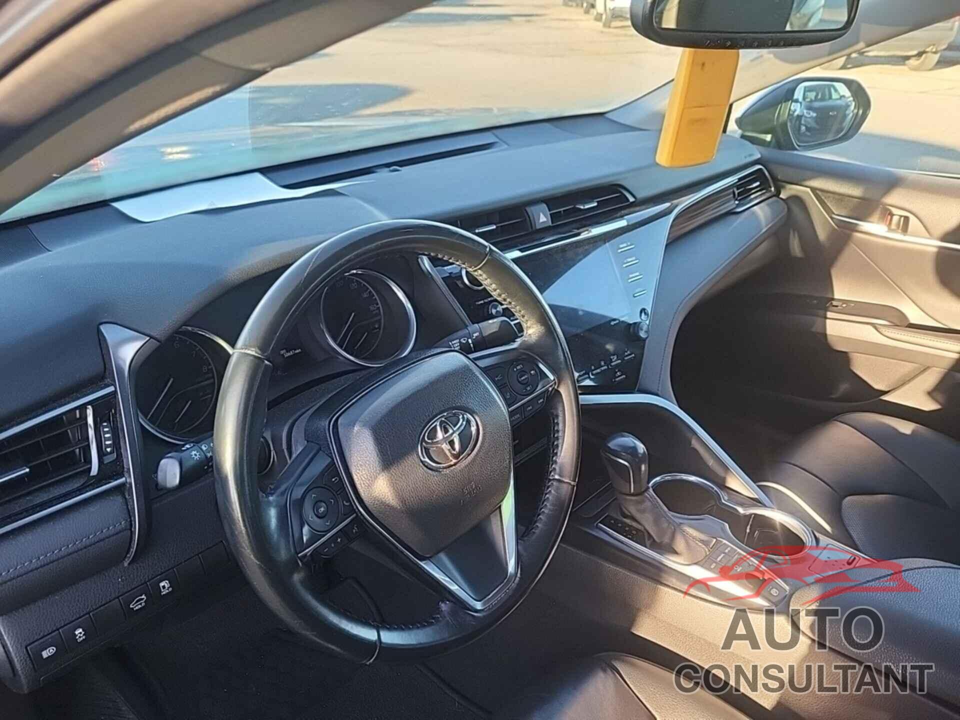 TOYOTA CAMRY 2020 - 4T1F11AKXLU362245