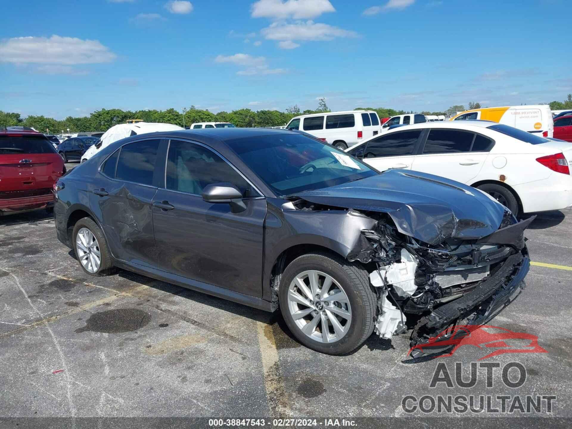 TOYOTA CAMRY 2023 - 4T1C11AK4PU188150