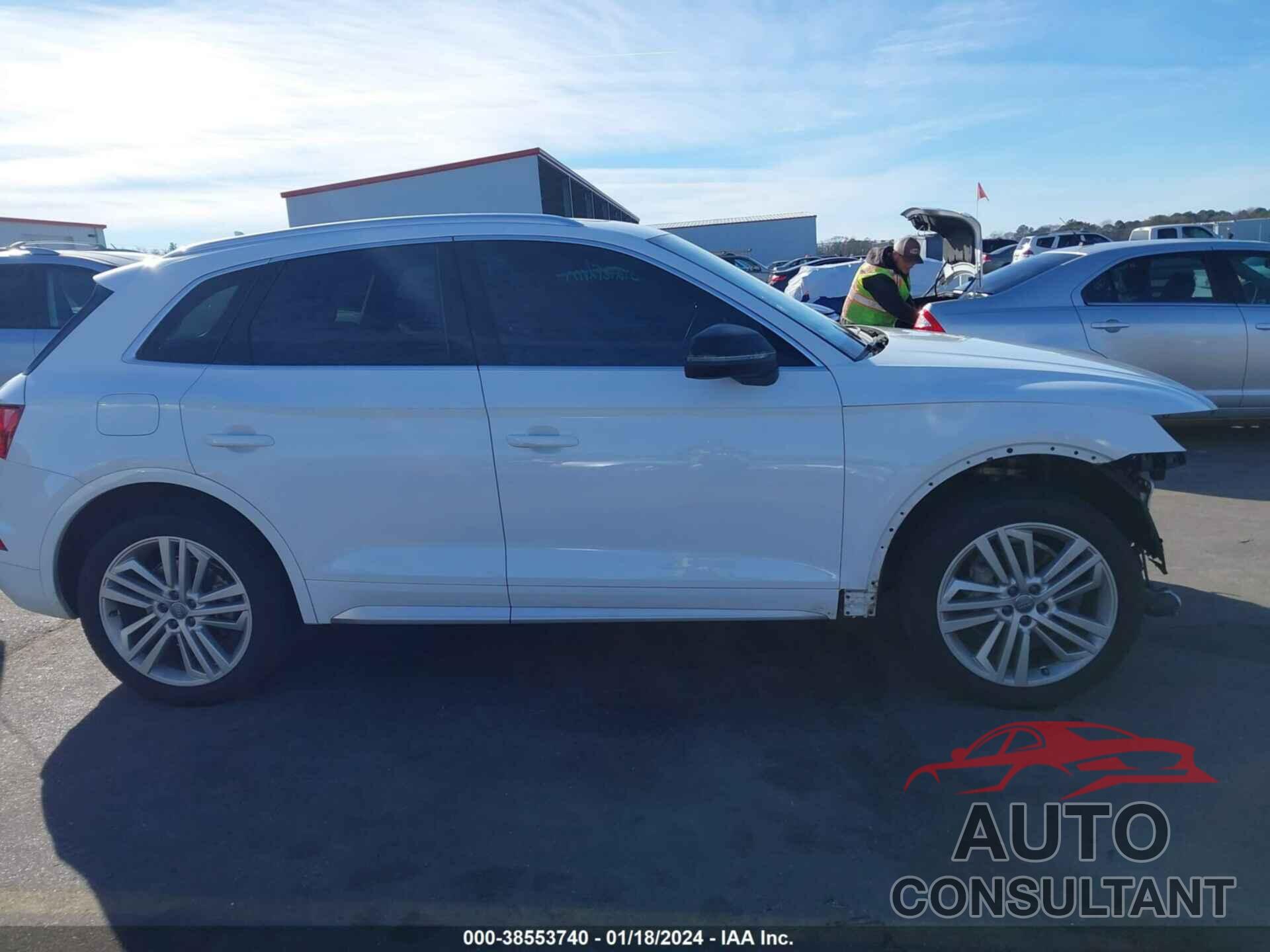 AUDI Q5 2018 - WA1BNAFY4J2145751