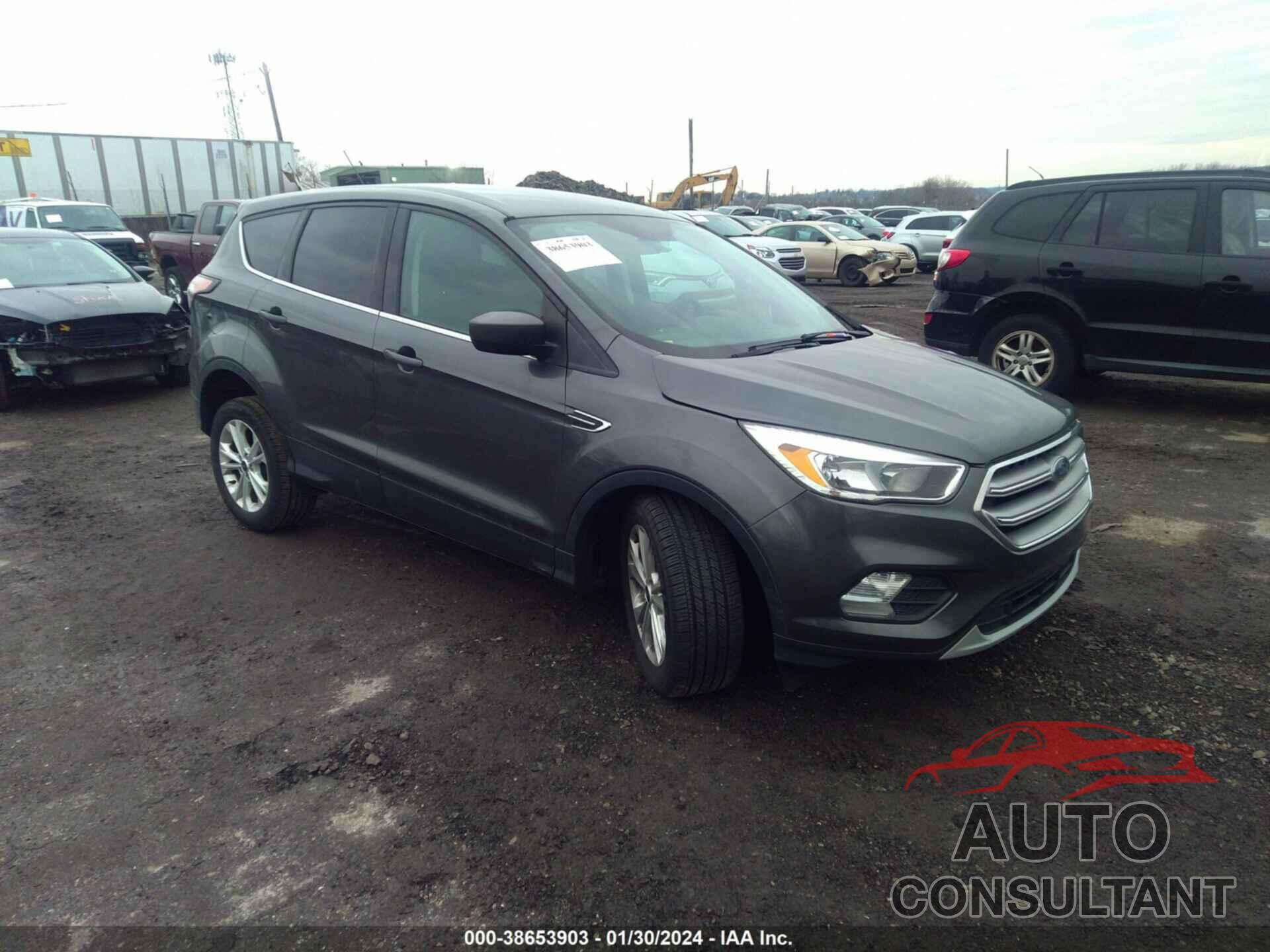 FORD ESCAPE 2017 - 1FMCU9G99HUF03682