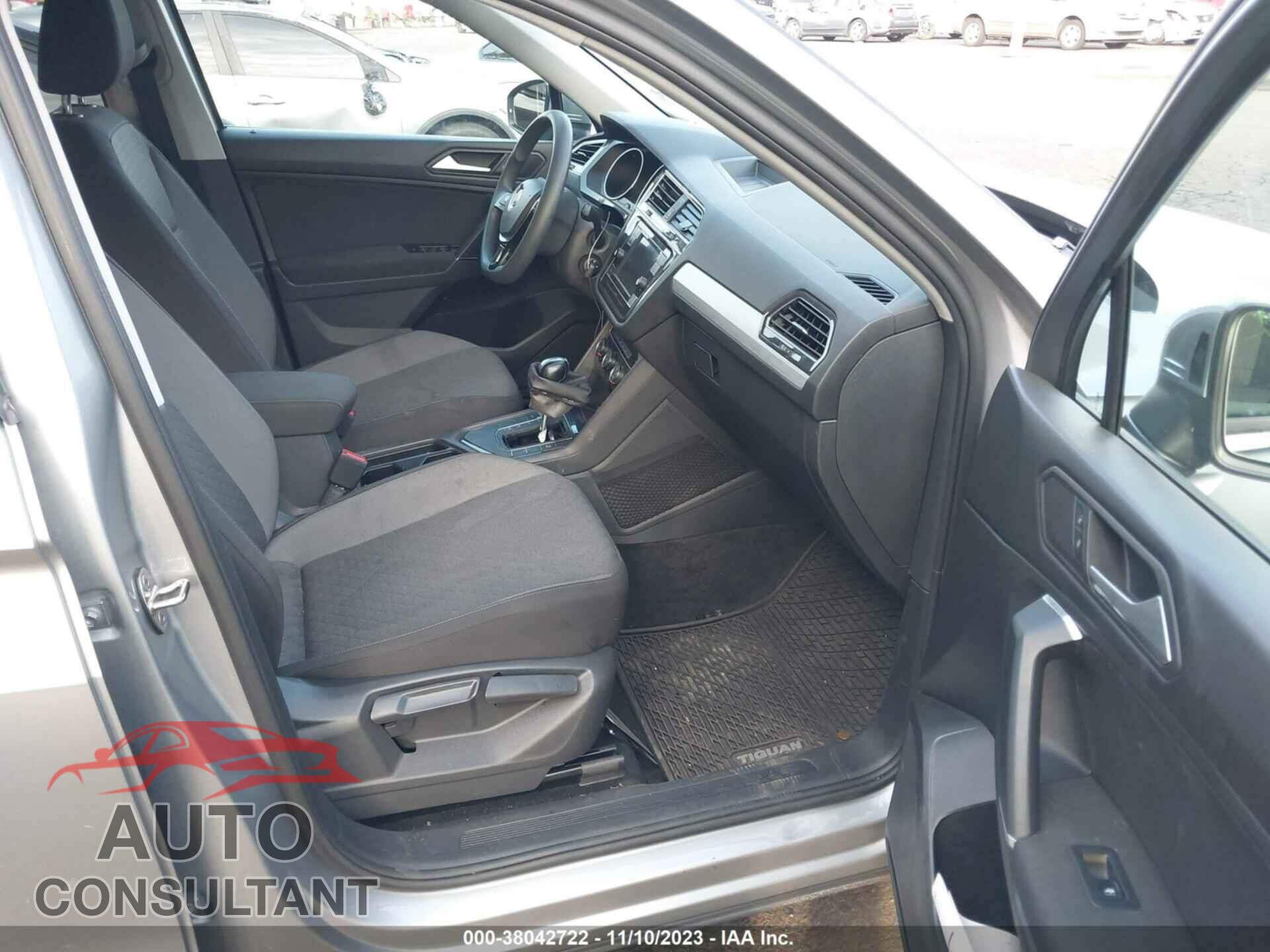 VOLKSWAGEN TIGUAN 2020 - 3VV1B7AX8LM083473