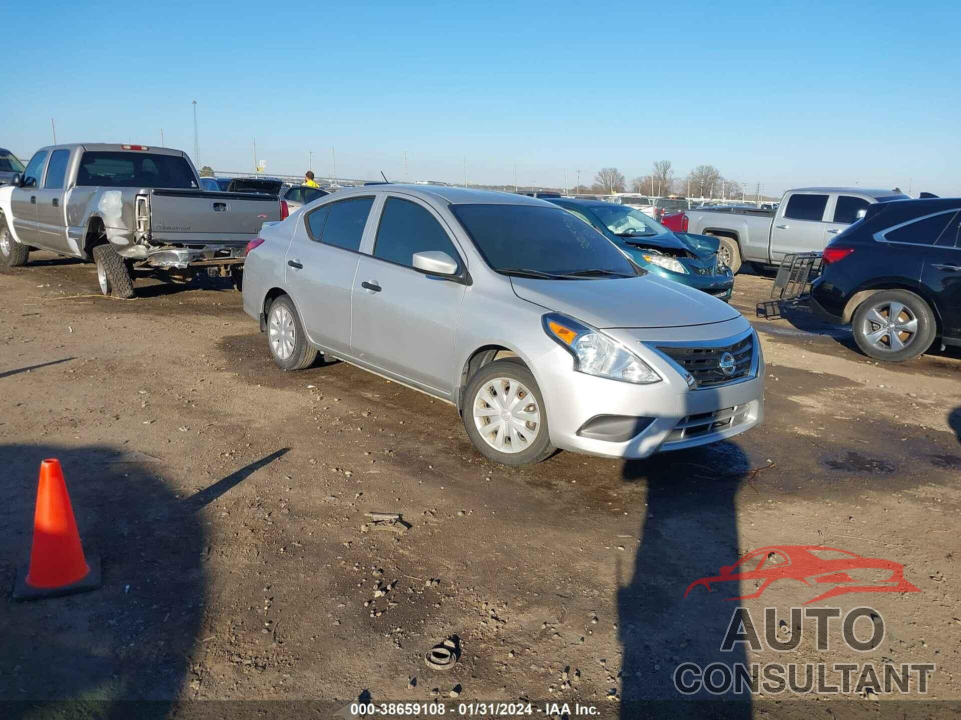 NISSAN VERSA 2018 - 3N1CN7AP6JL837331