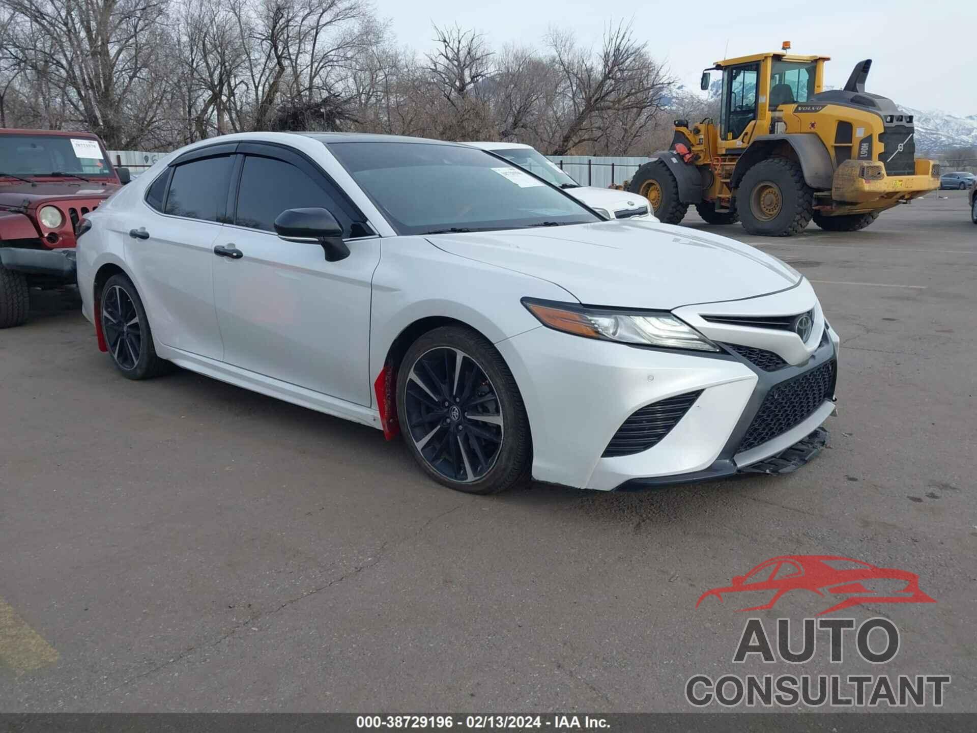 TOYOTA CAMRY 2018 - 4T1B61HK0JU076472