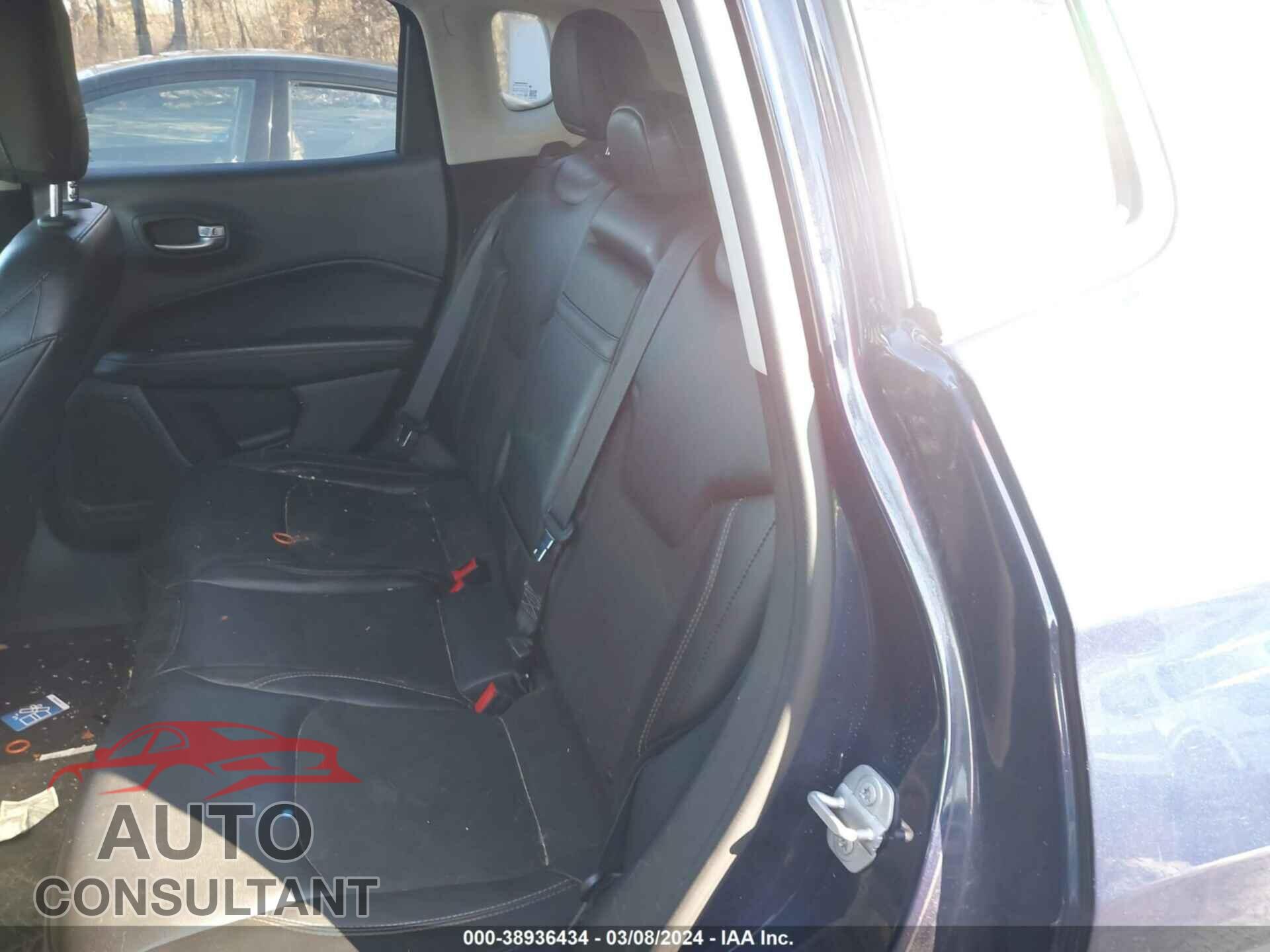 JEEP COMPASS 2018 - 3C4NJDBB2JT314343