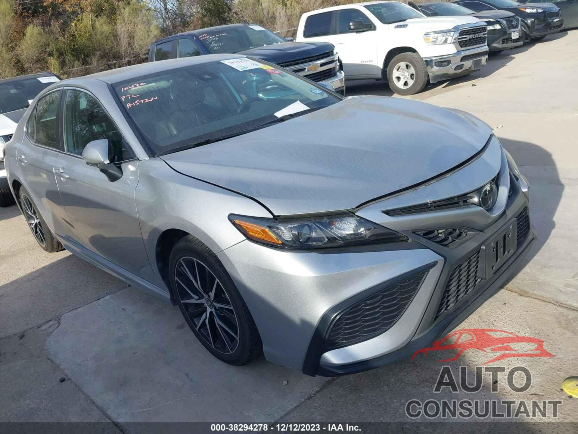 TOYOTA CAMRY 2022 - 4T1G11AK3NU715139