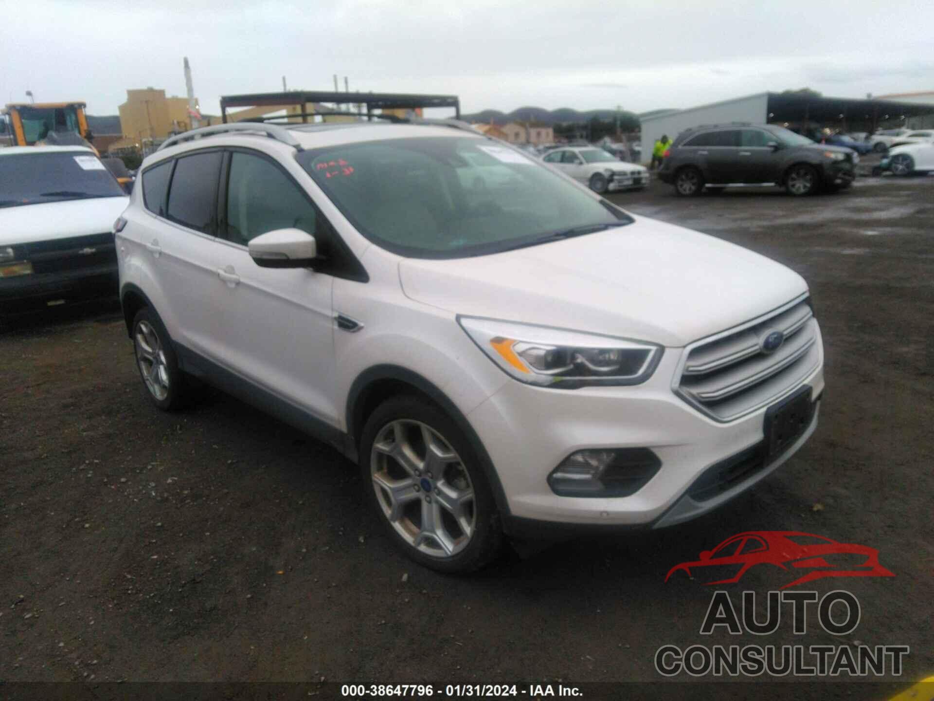 FORD ESCAPE 2018 - 1FMCU9J97JUD37788
