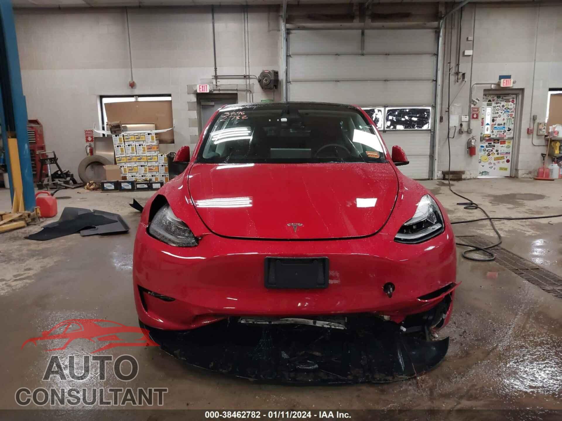 TESLA MODEL Y 2023 - 7SAYGAEE6PF828688