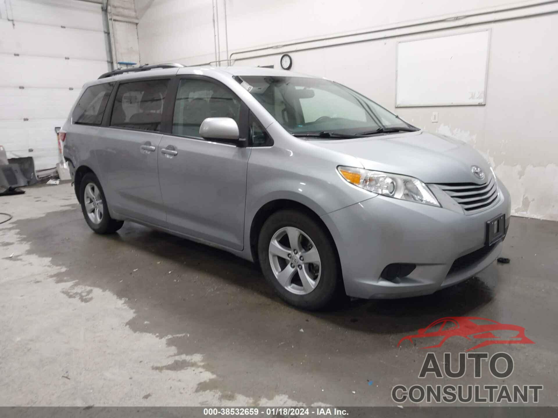 TOYOTA SIENNA 2017 - 5TDKZ3DC9HS839318