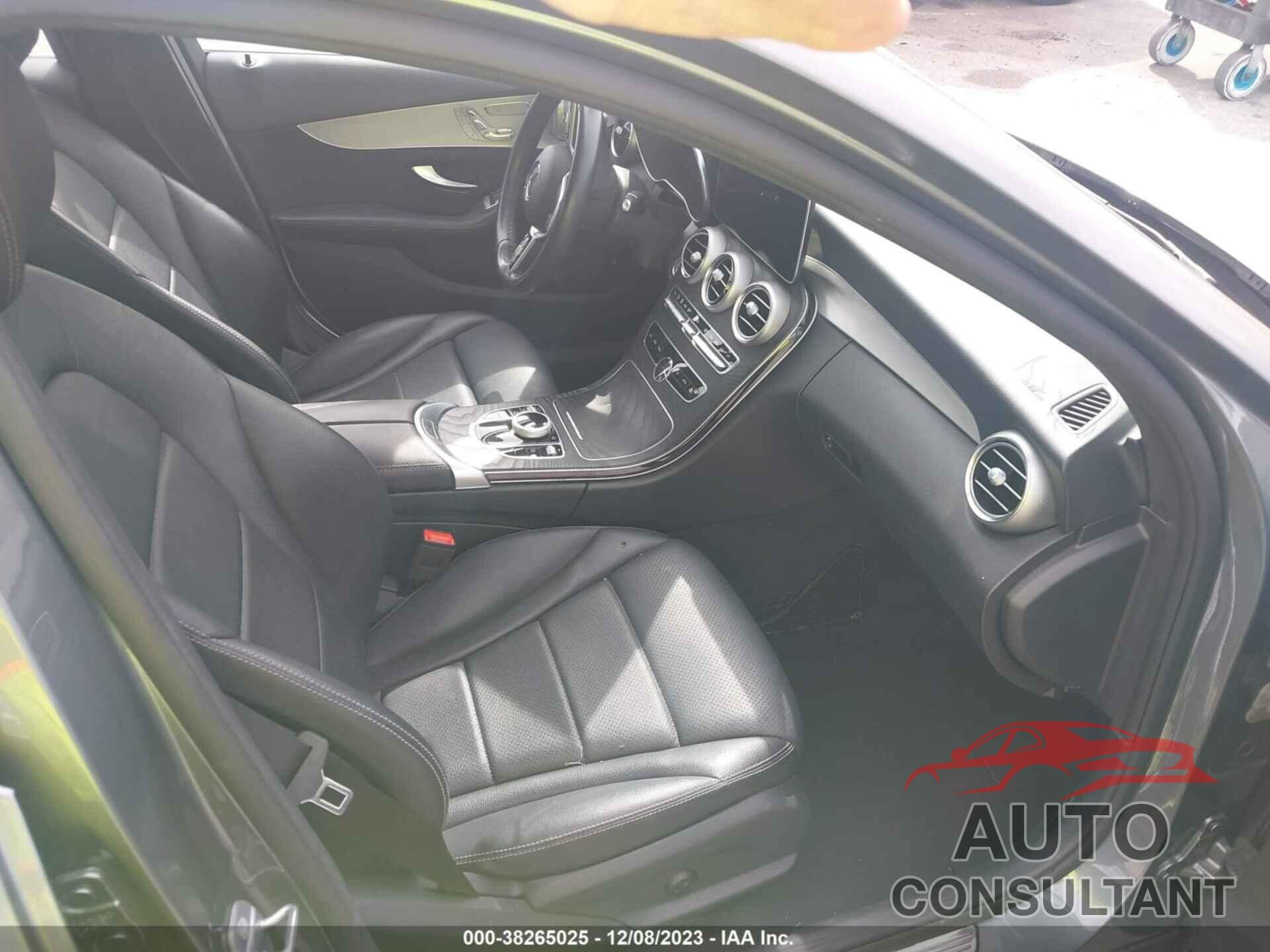 MERCEDES-BENZ C 300 2021 - W1KWF8DB3MR641427