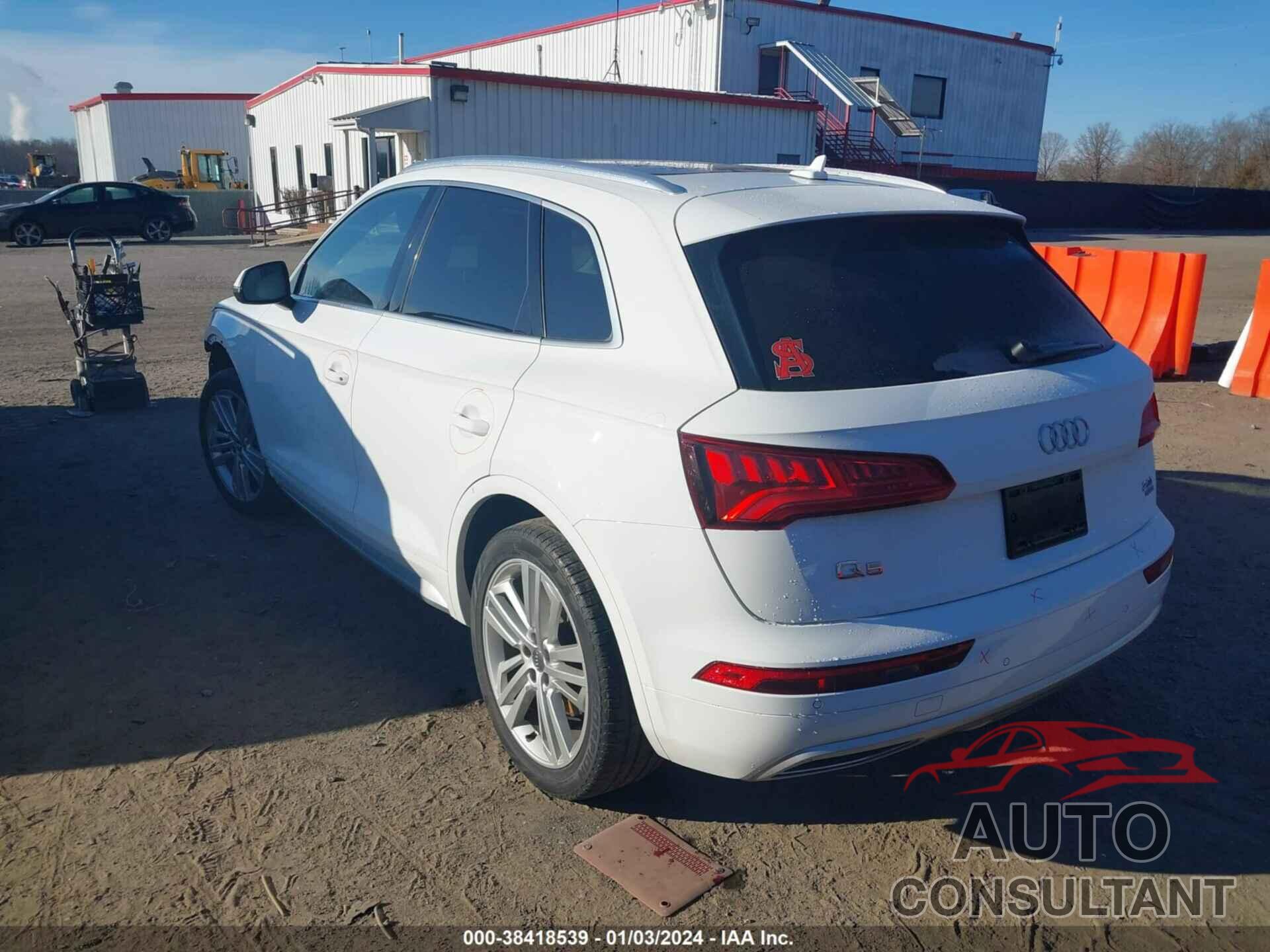 AUDI Q5 2018 - WA1BNAFY1J2002370