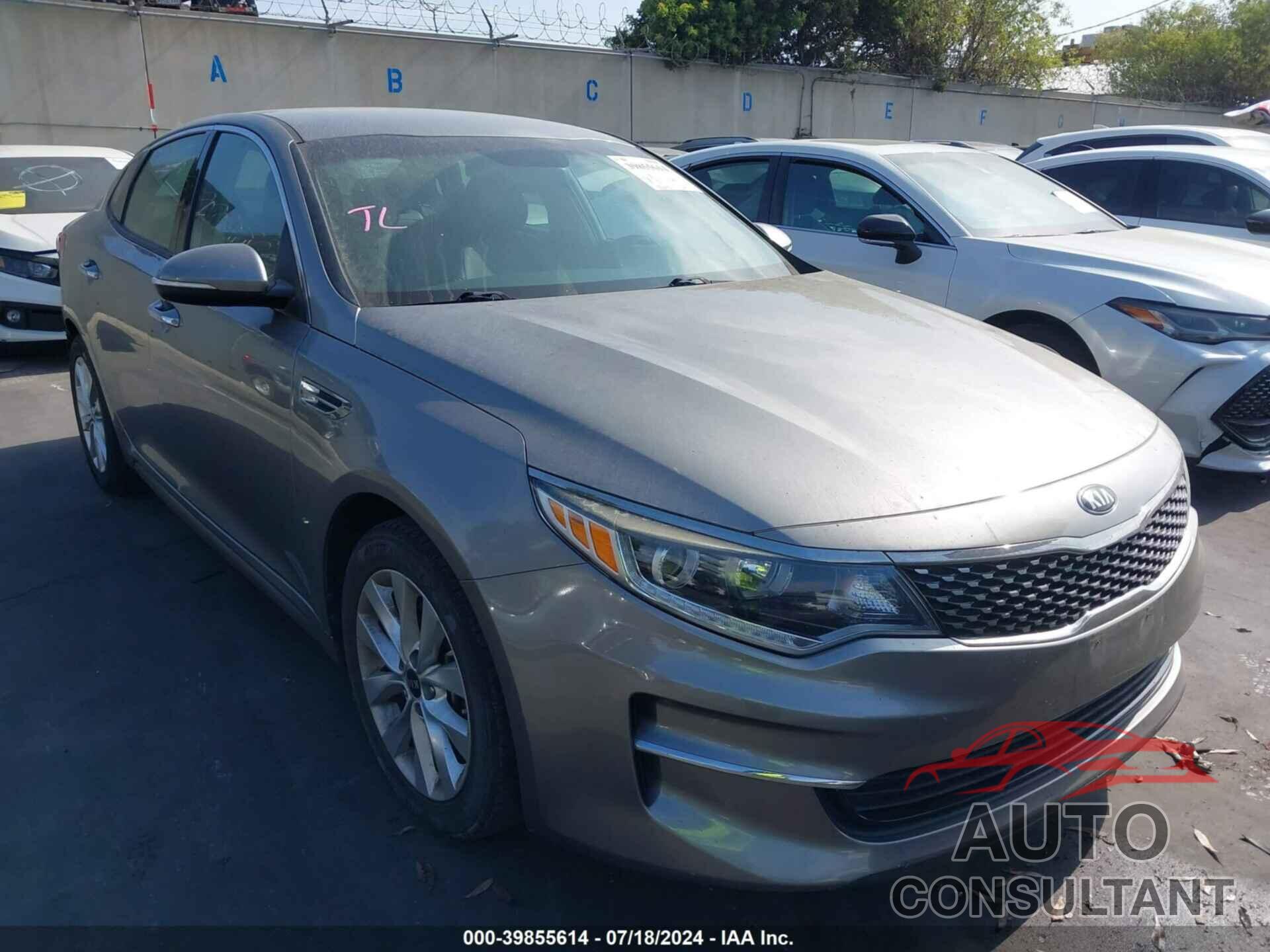 KIA OPTIMA 2018 - 5XXGU4L34JG228020