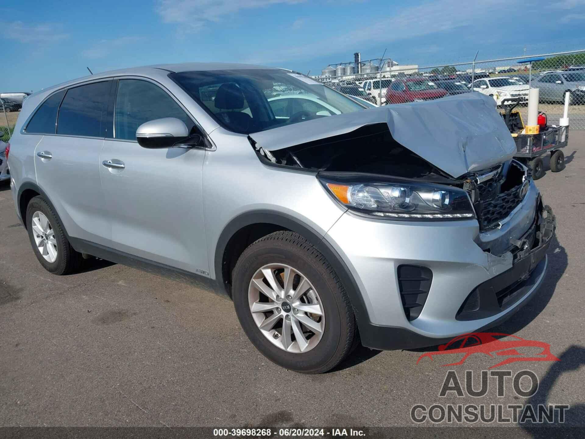 KIA SORENTO 2019 - 5XYPGDA52KG566623