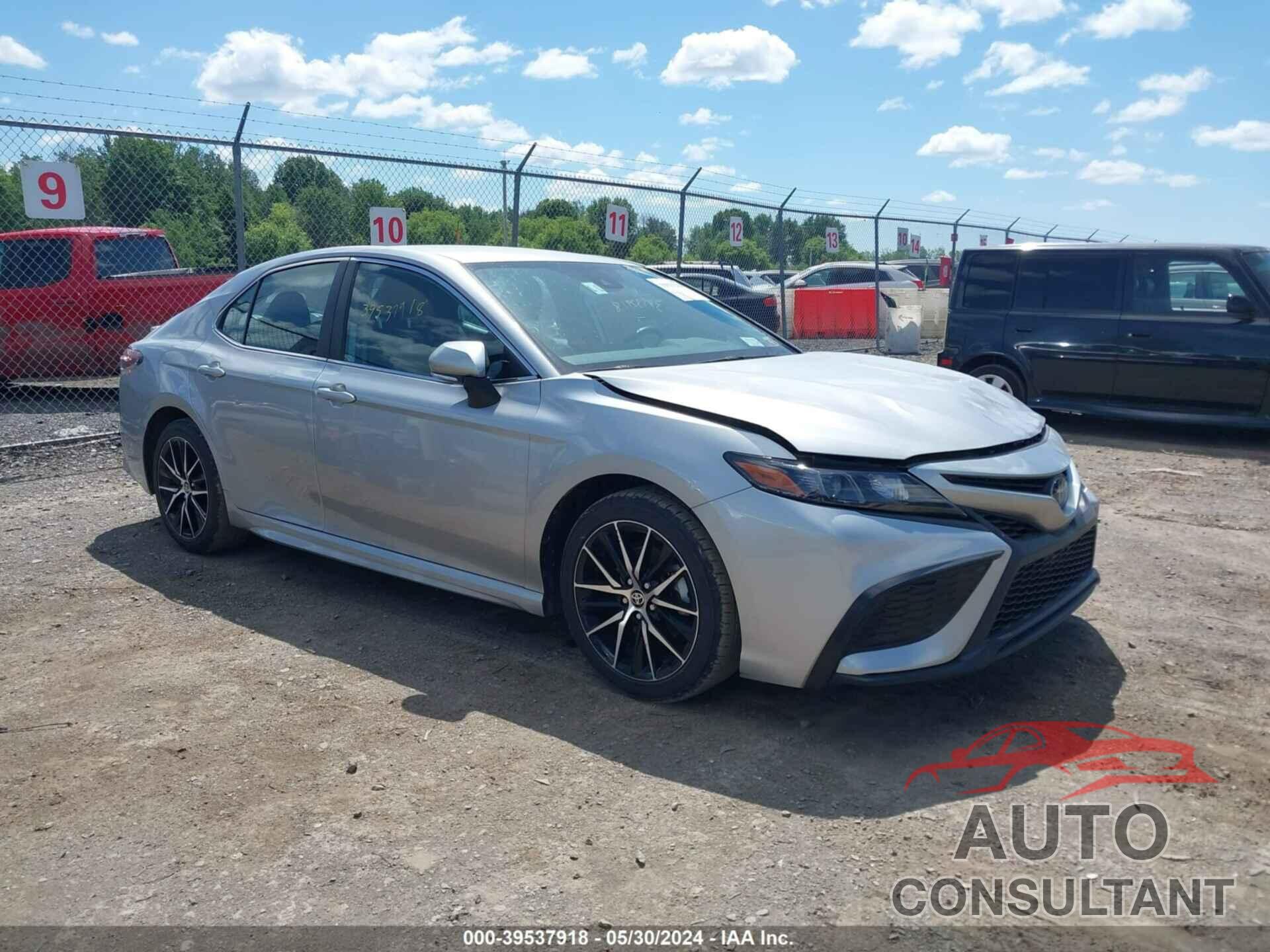 TOYOTA CAMRY 2022 - 4T1G11AK7NU714639
