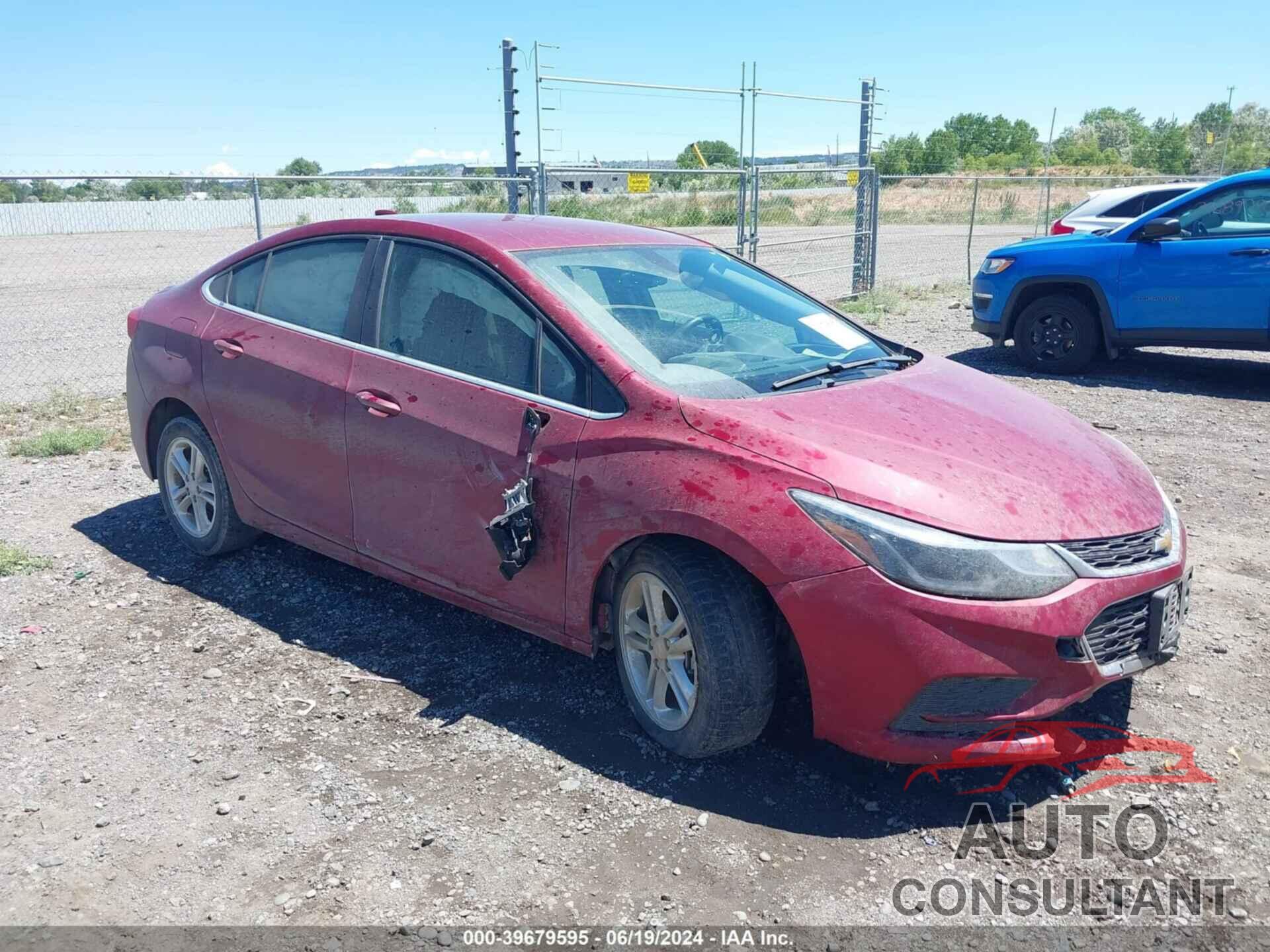 CHEVROLET CRUZE 2018 - 1G1BE5SM3J7210388