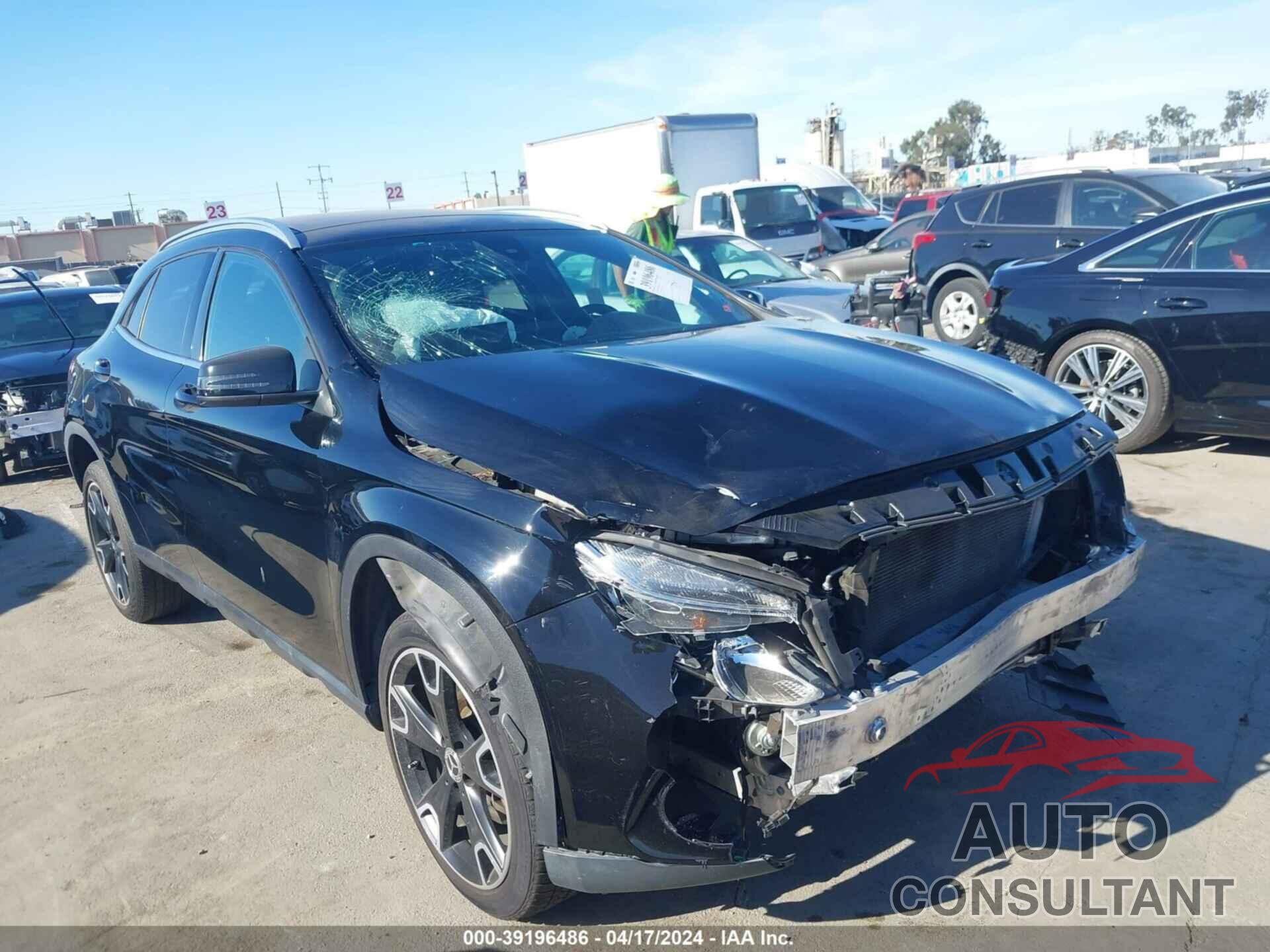 MERCEDES-BENZ GLA 250 2020 - W1NTG4GB5LU029233