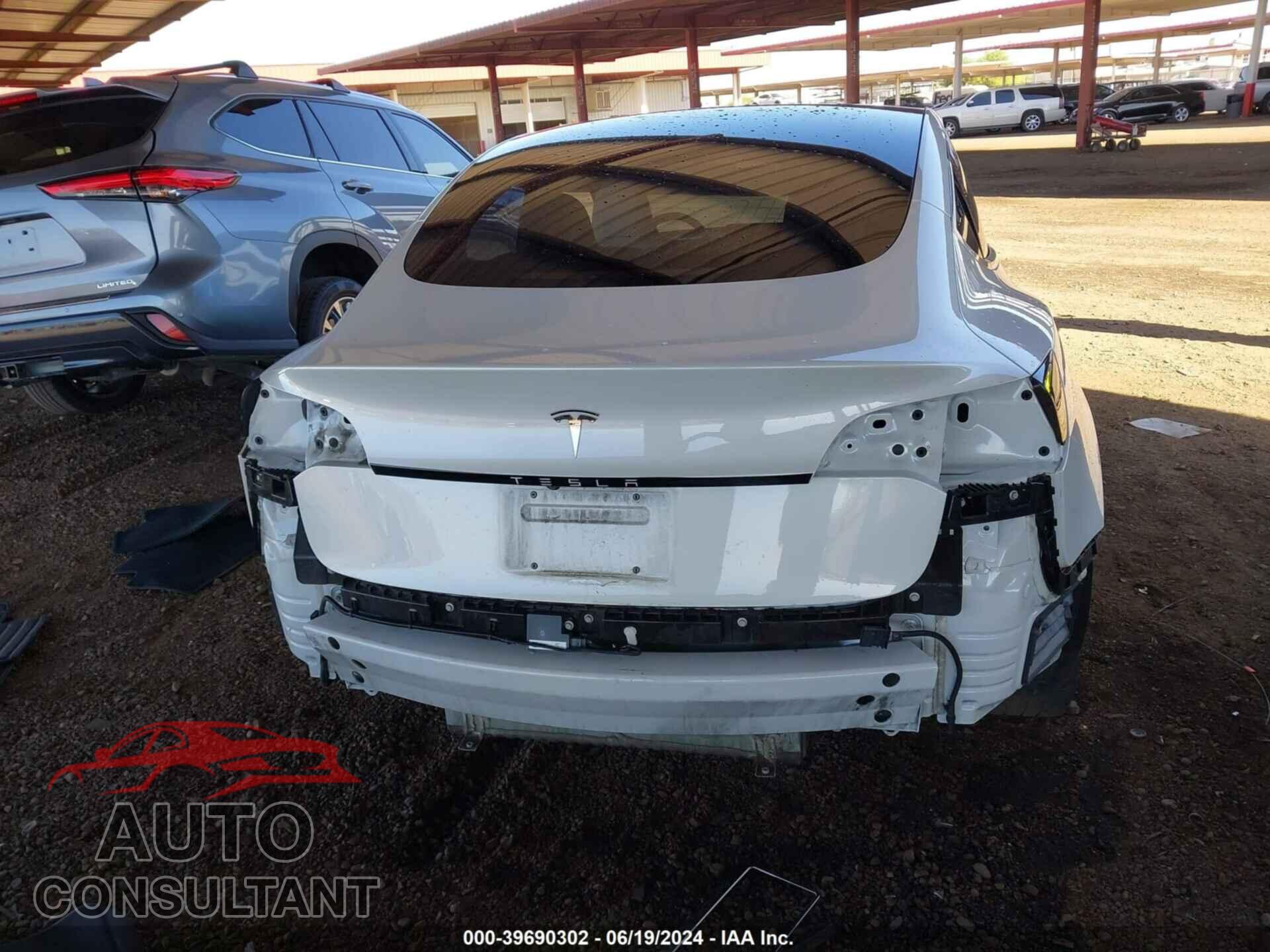 TESLA MODEL 3 2018 - 5YJ3E1EA9JF169636