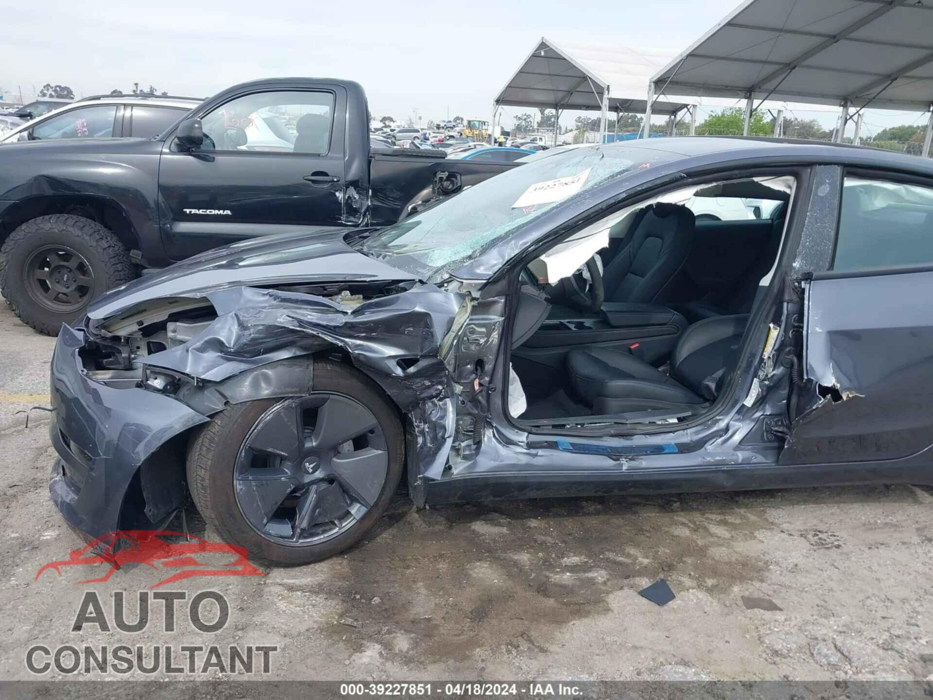 TESLA MODEL 3 2023 - 5YJ3E1EB4PF670970