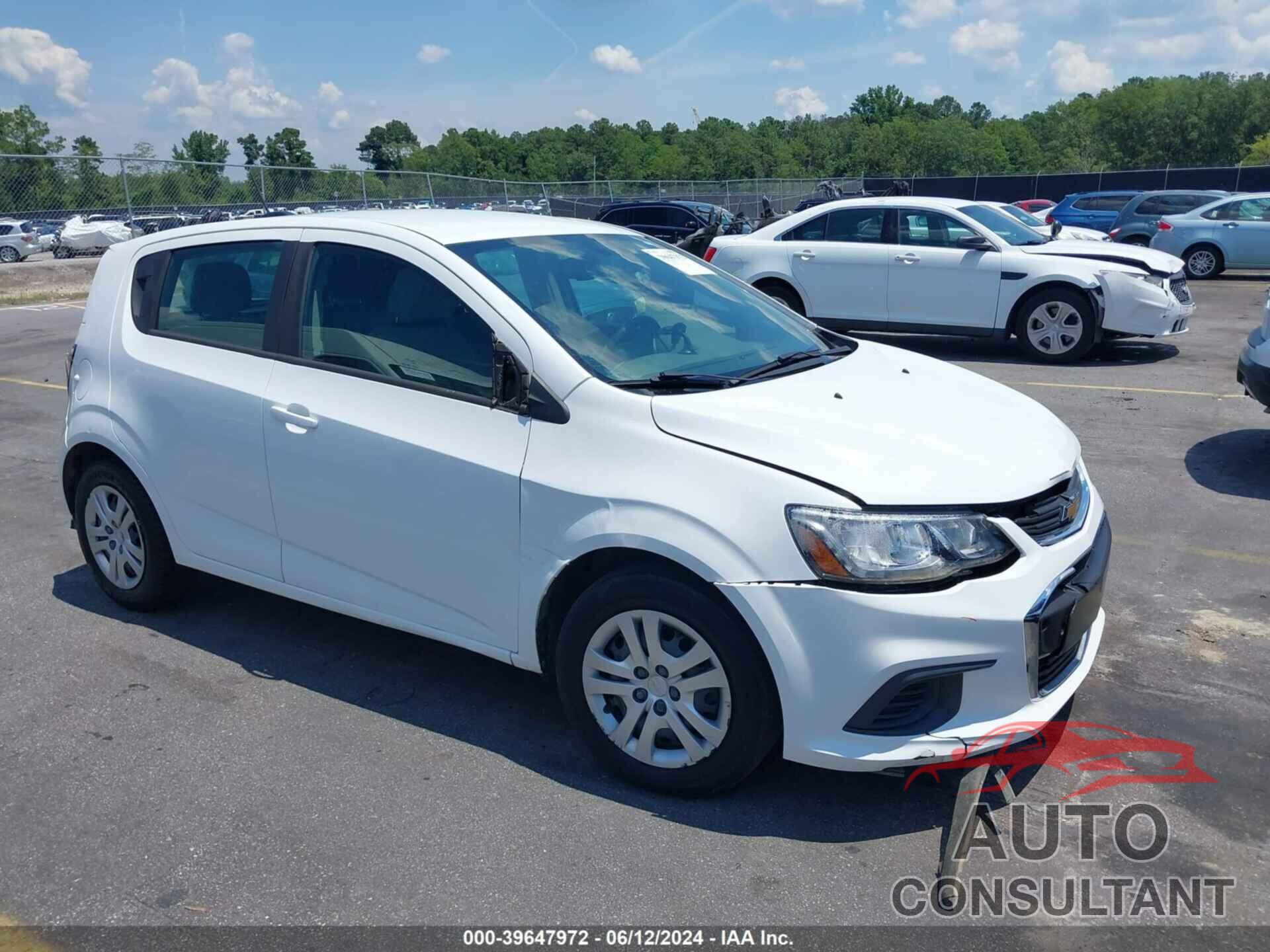 CHEVROLET SONIC 2017 - 1G1JG6SH5H4166968