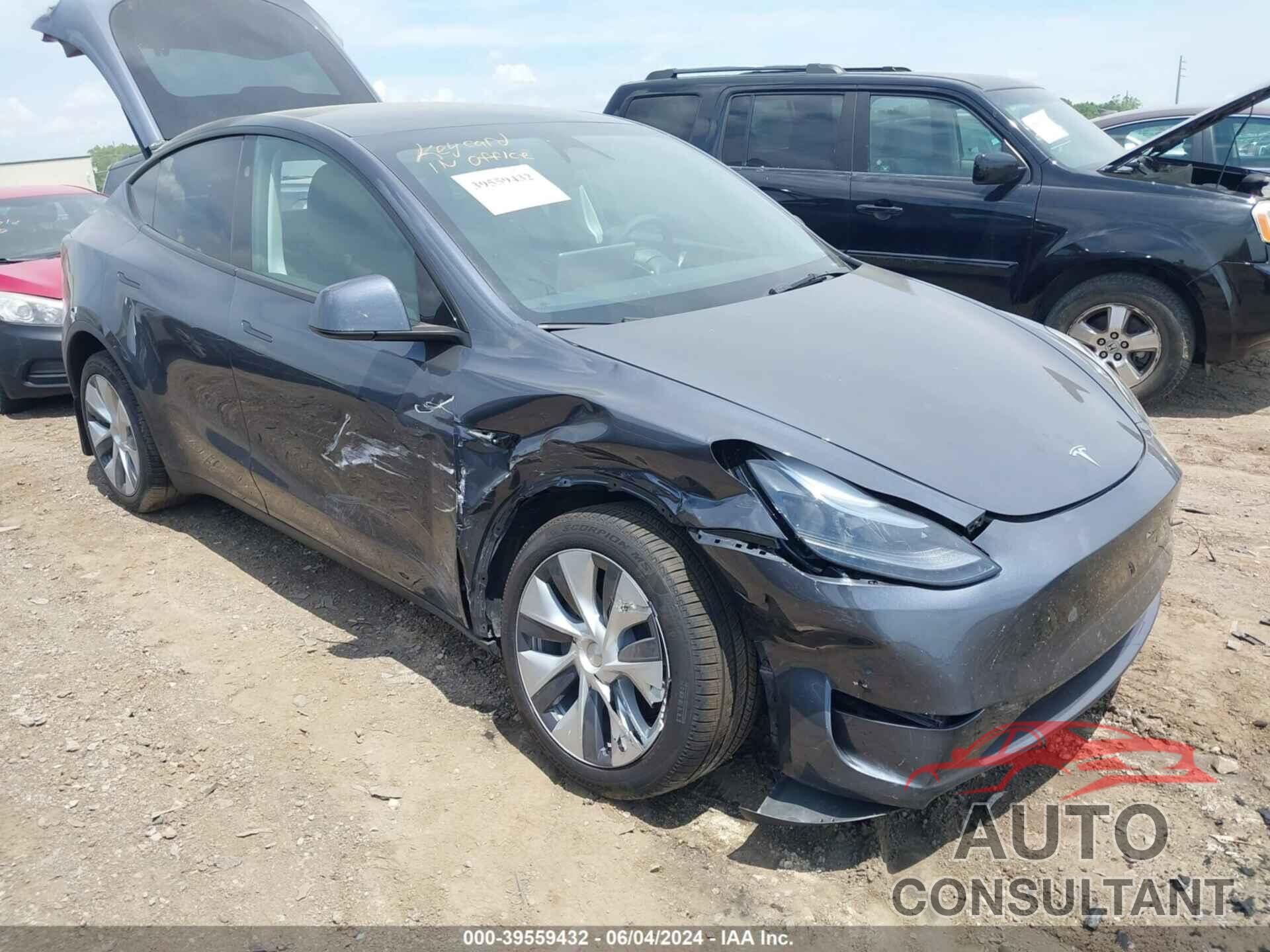 TESLA MODEL Y 2023 - 7SAYGDEE4PA205052