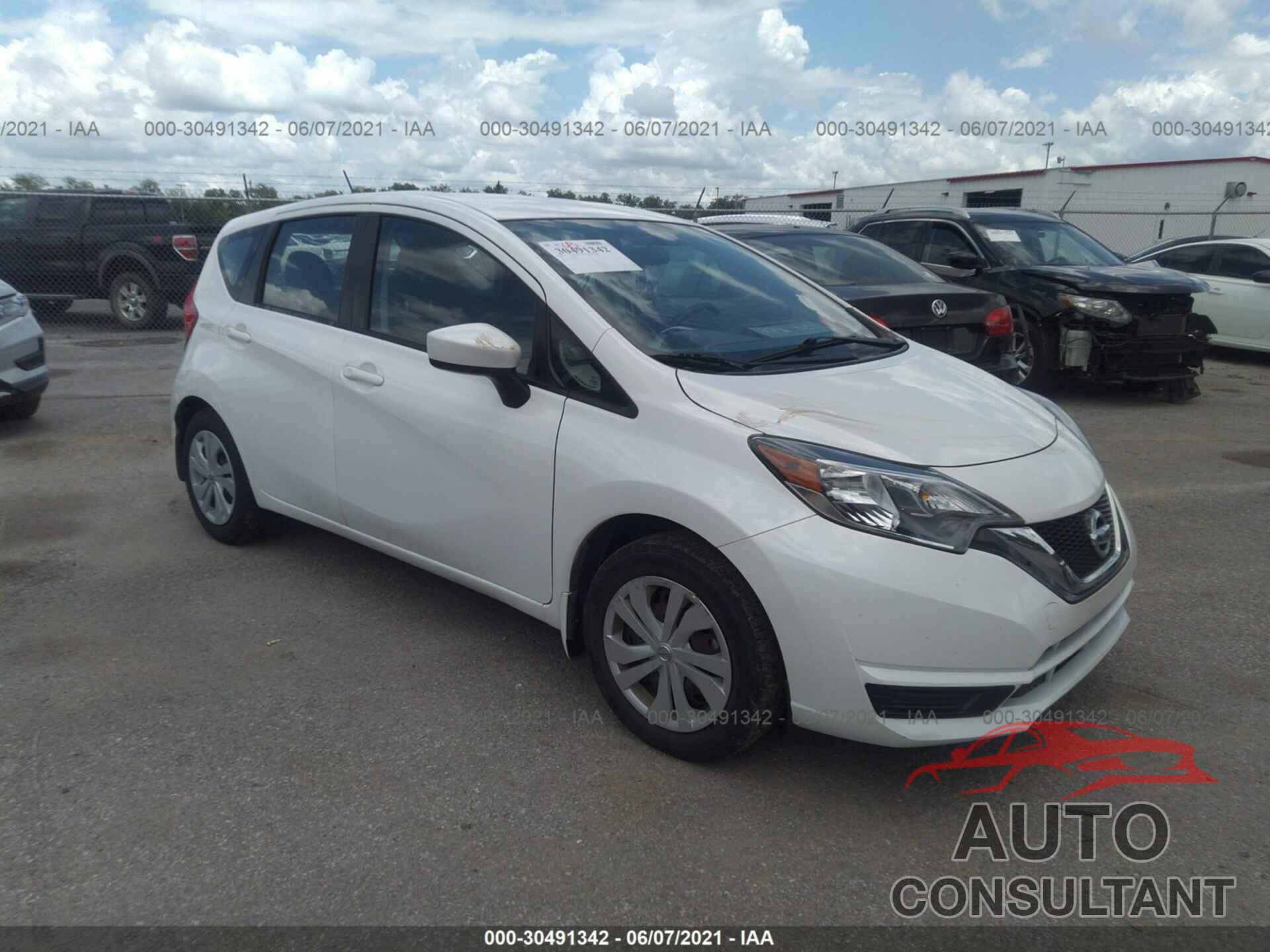 NISSAN VERSA NOTE 2018 - 3N1CE2CP5JL355384