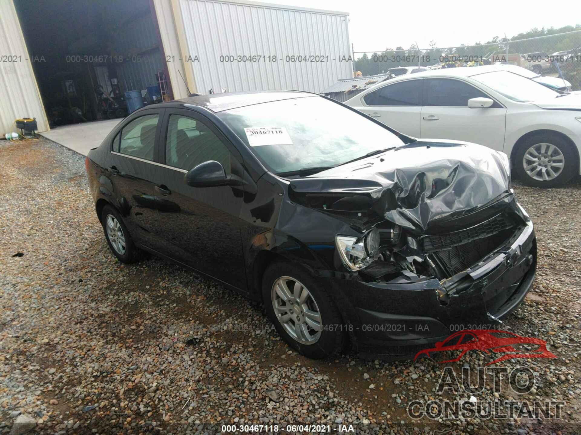 CHEVROLET SONIC 2016 - 1G1JC5SH3G4109074