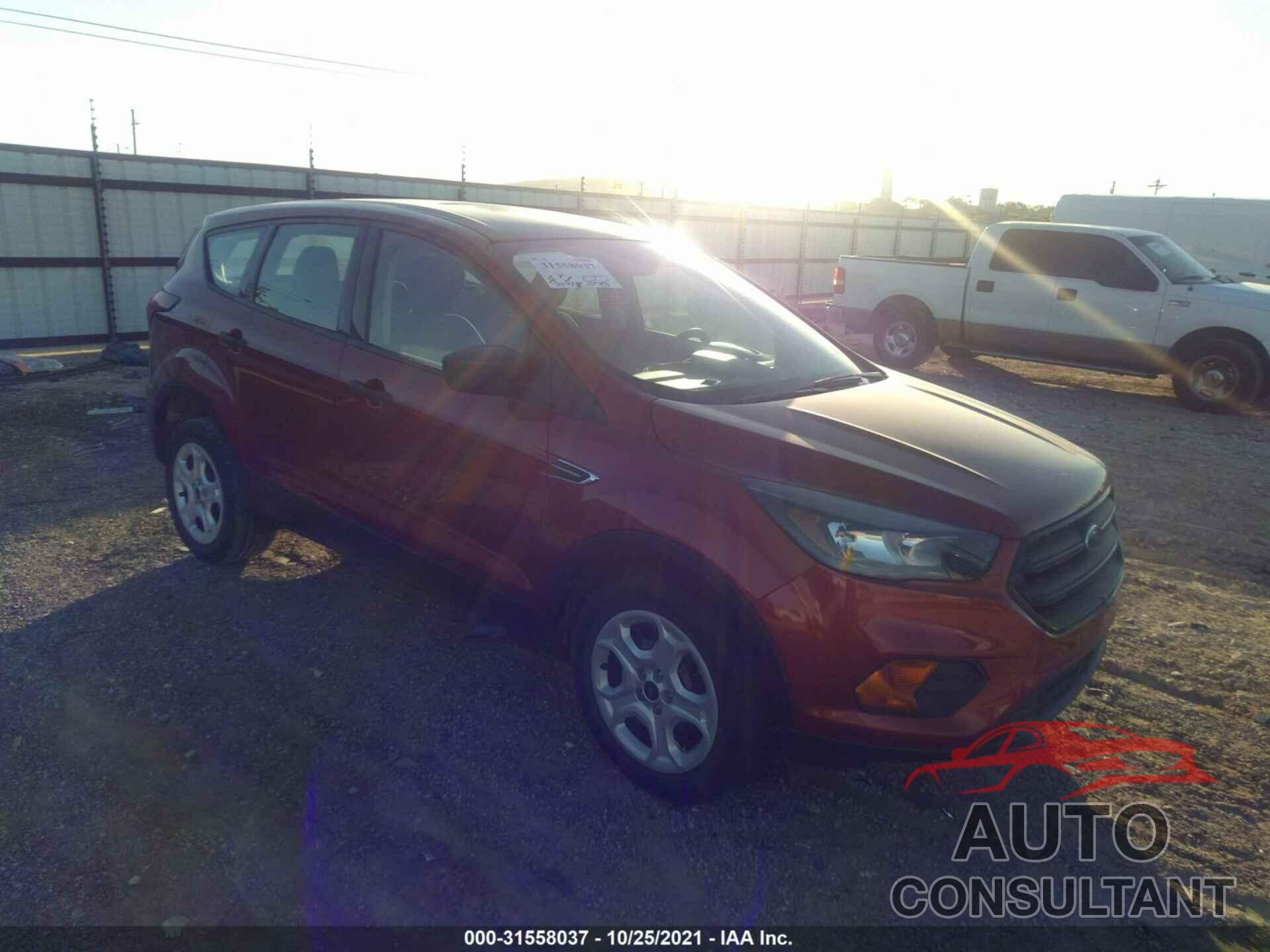FORD ESCAPE 2019 - 1FMCU0F77KUA53808