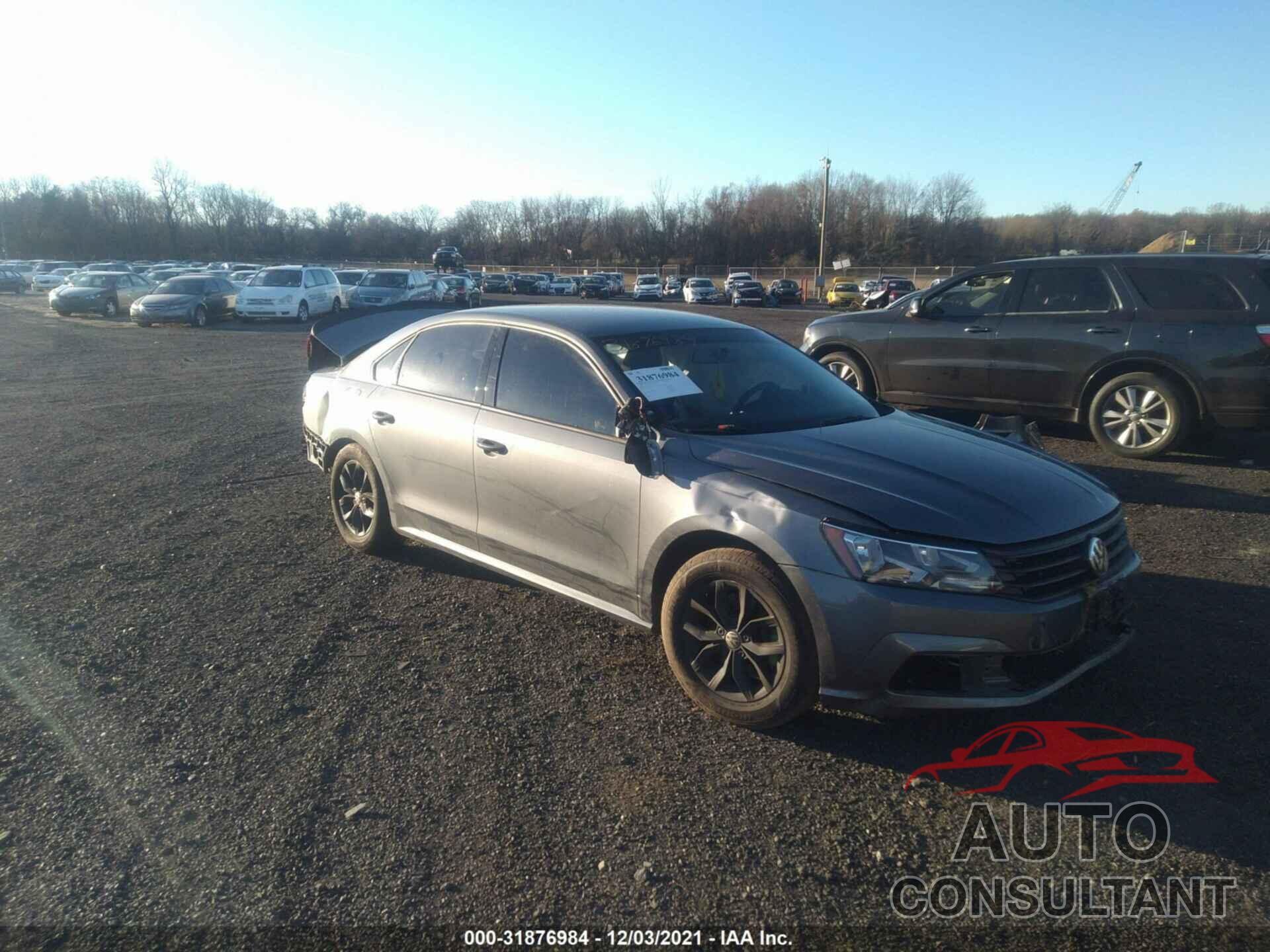 VOLKSWAGEN PASSAT 2018 - 1VWAA7A36JC049431