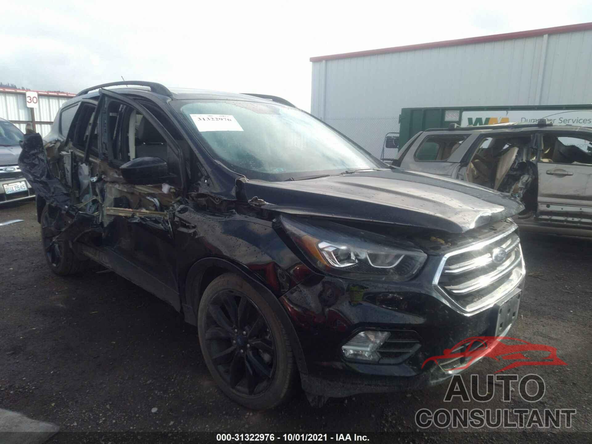 FORD ESCAPE 2017 - 1FMCU9G90HUB89887