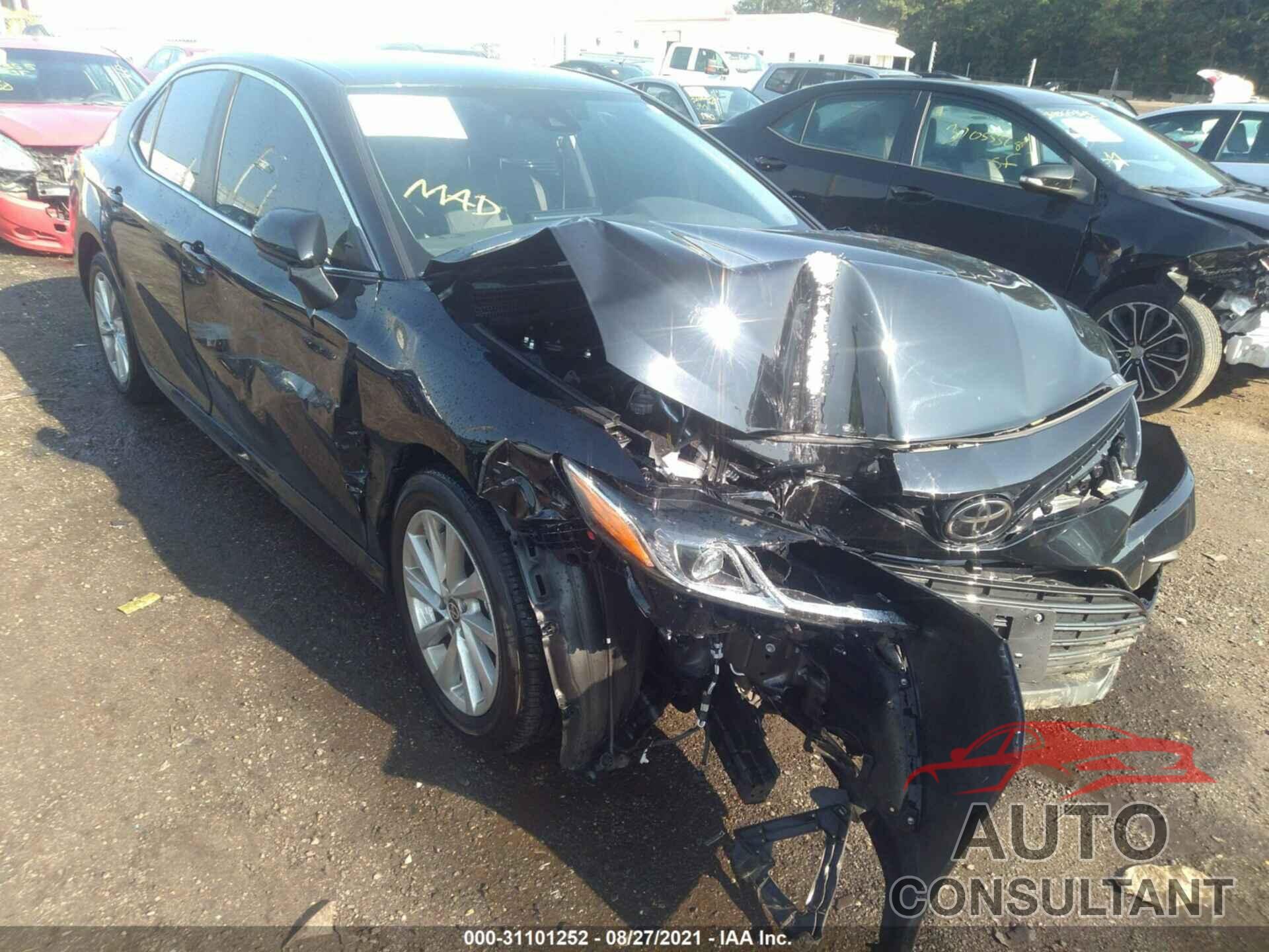 TOYOTA CAMRY 2021 - 4T1C11AK4MU553597