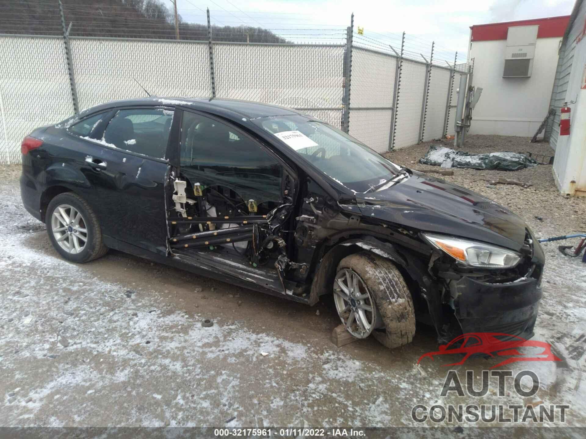 FORD FOCUS 2017 - 1FADP3F24HL209331